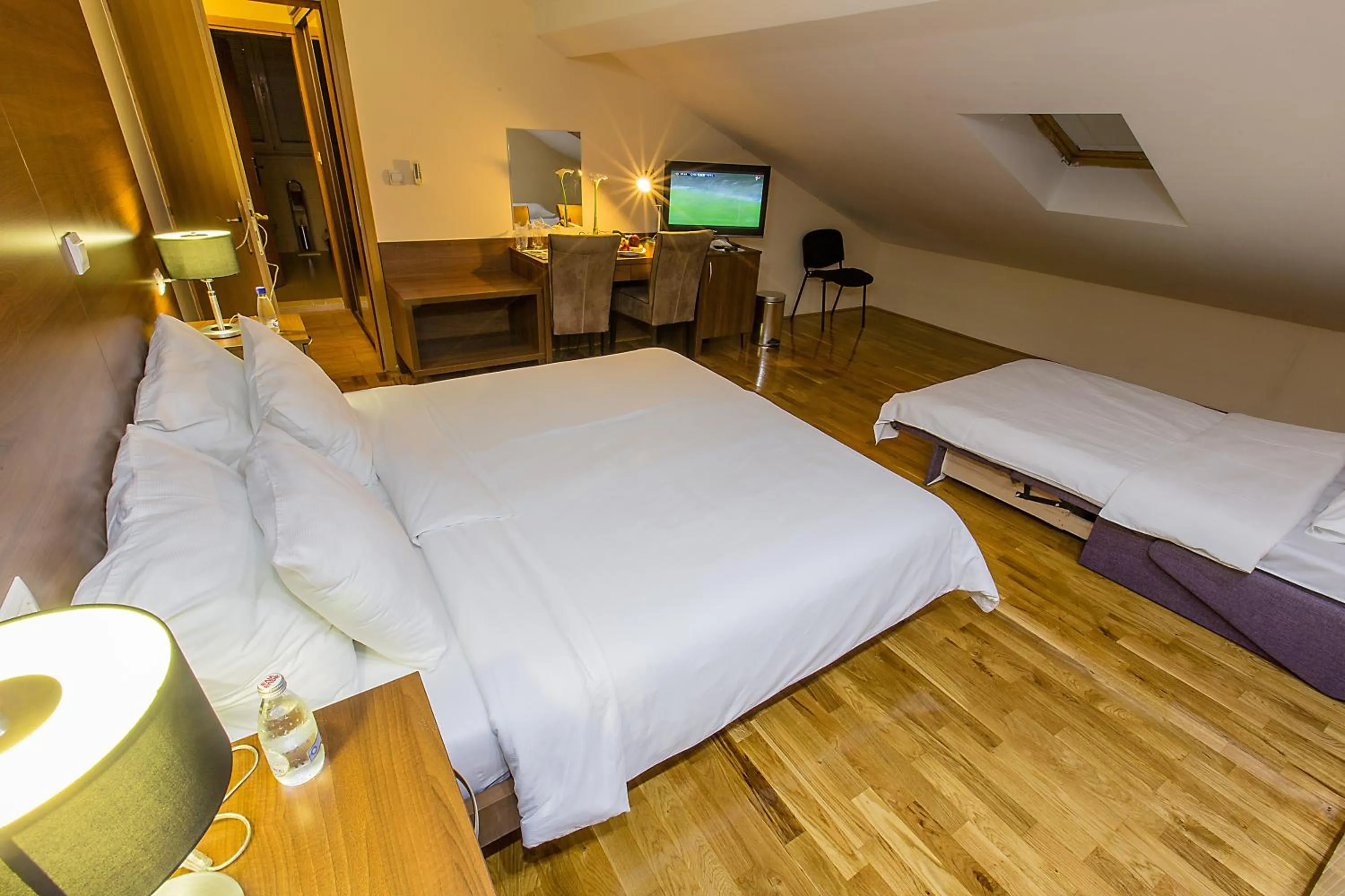 Bedroom, Bed in Hotel M