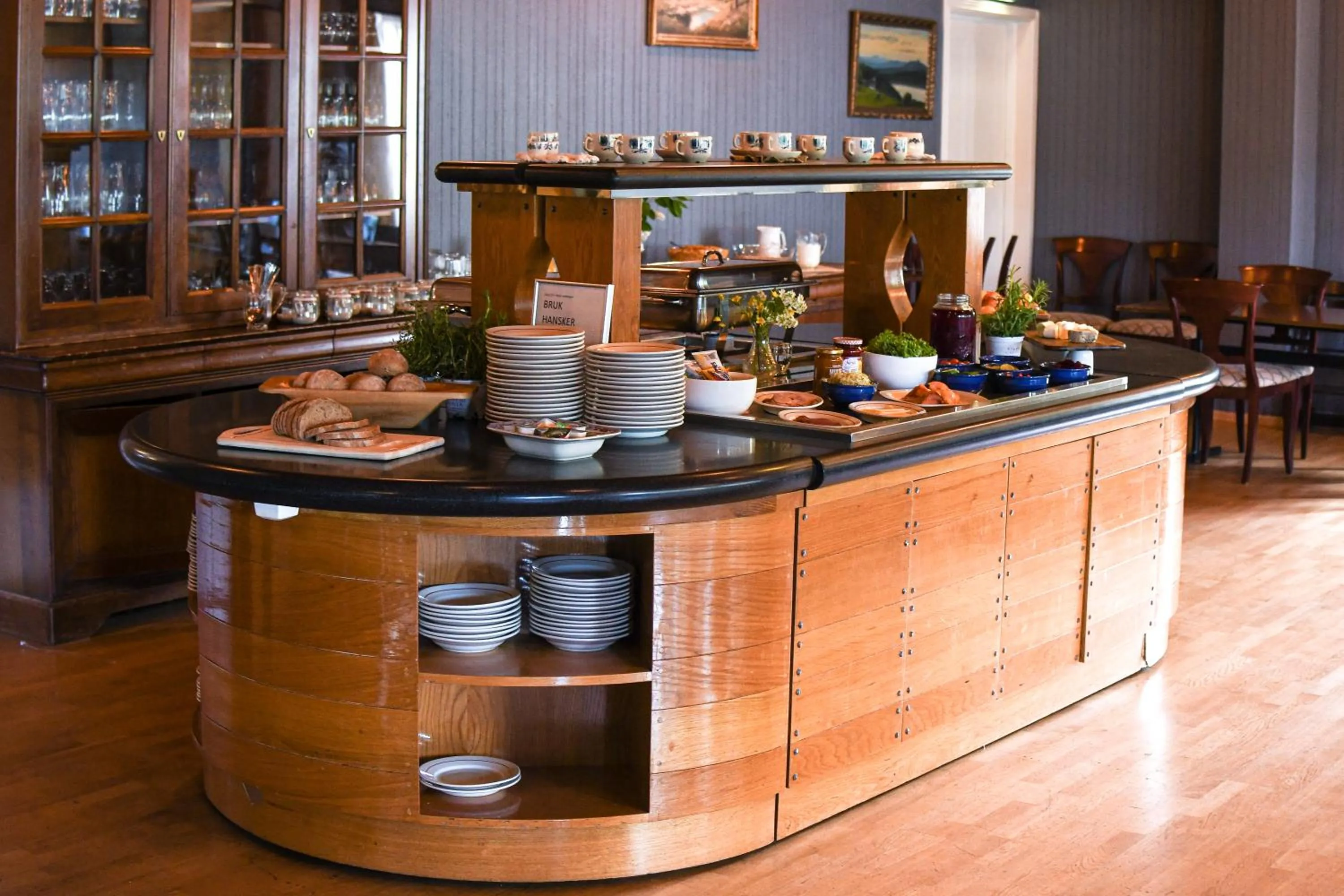 Breakfast in Rundhaug Gjestegard