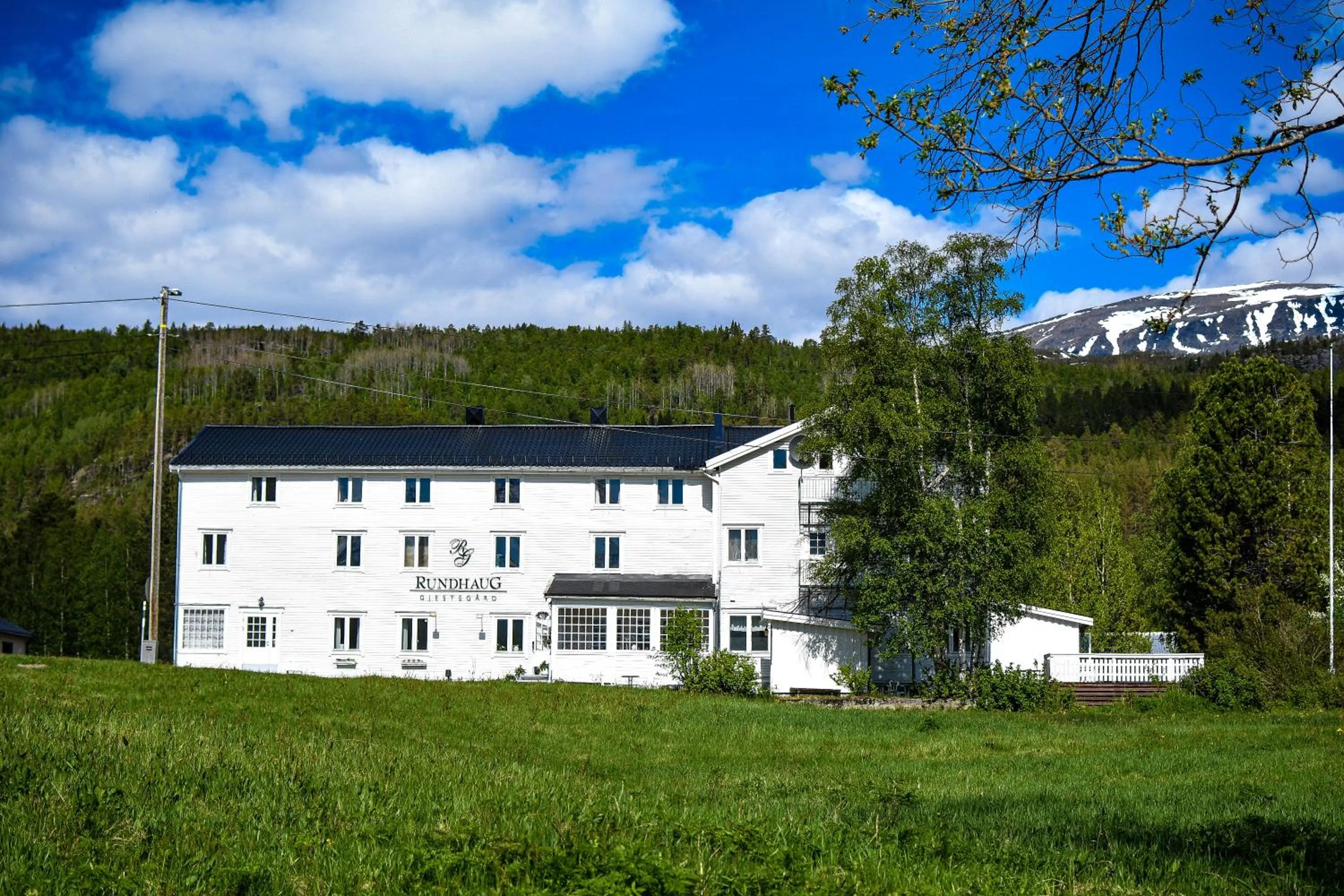 Property building in Rundhaug Gjestegard