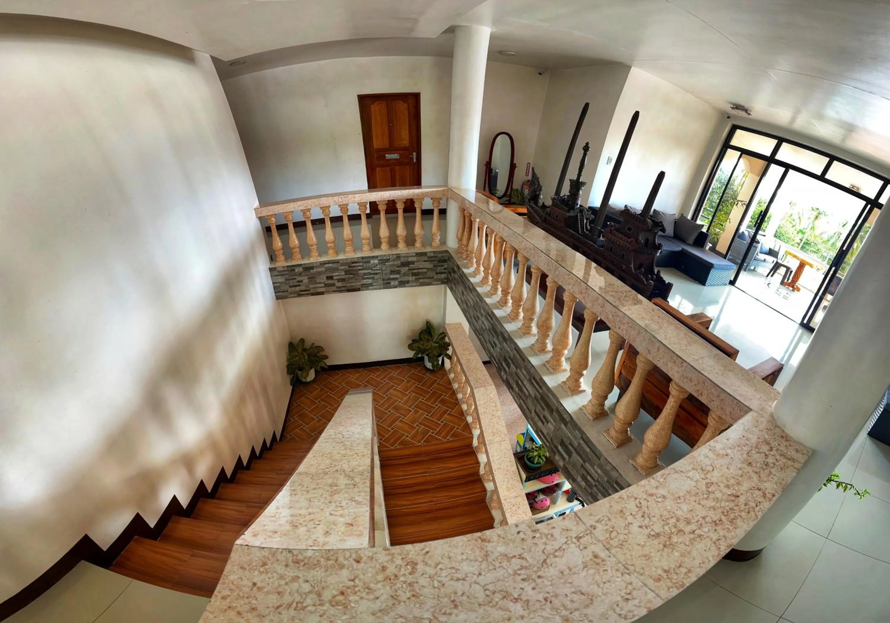 Lobby or reception in White Summerville Tourist Inn