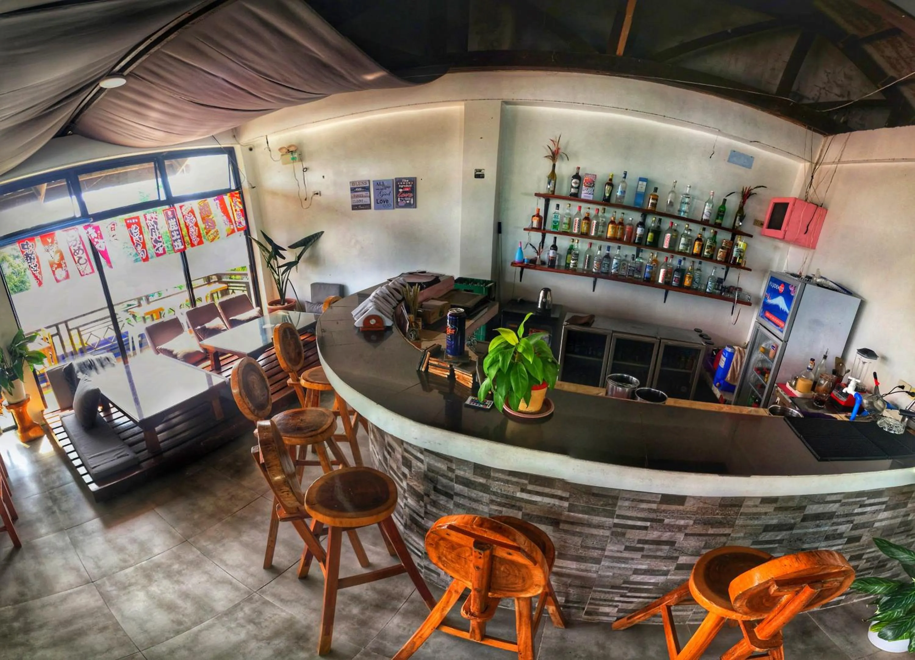 Lounge or bar in White Summerville Tourist Inn