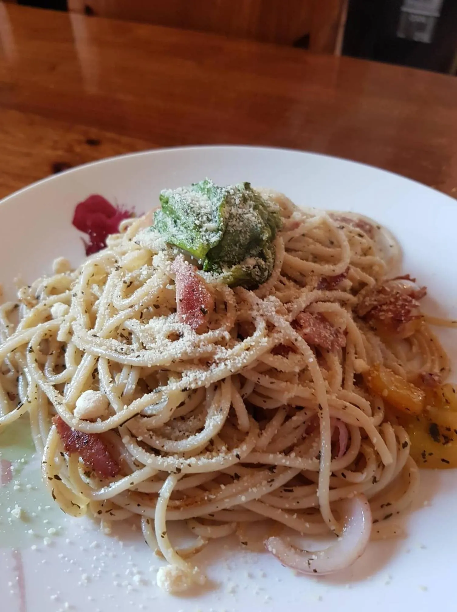 Food in White Summerville Tourist Inn