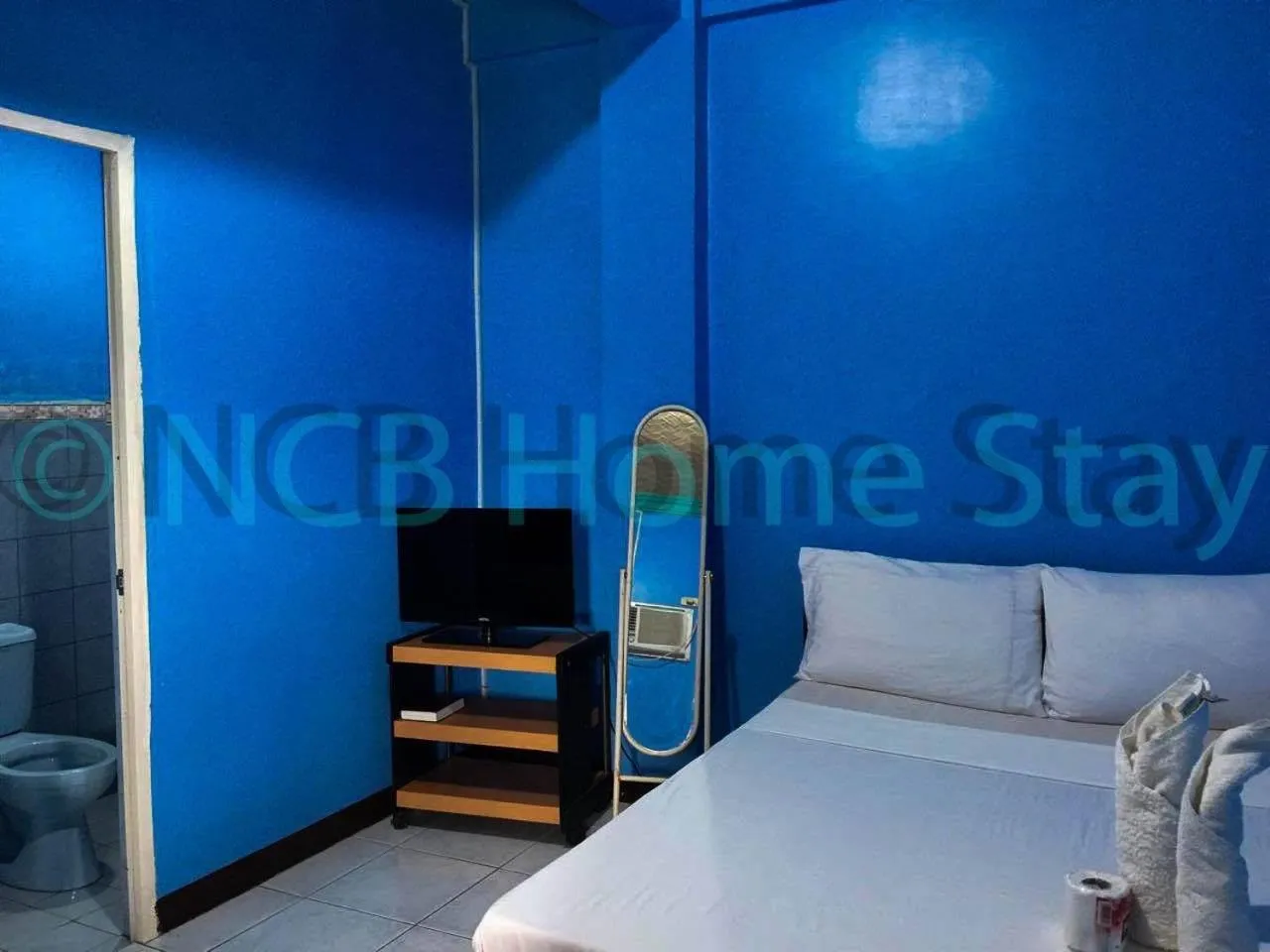 Bed in King Michael Coron