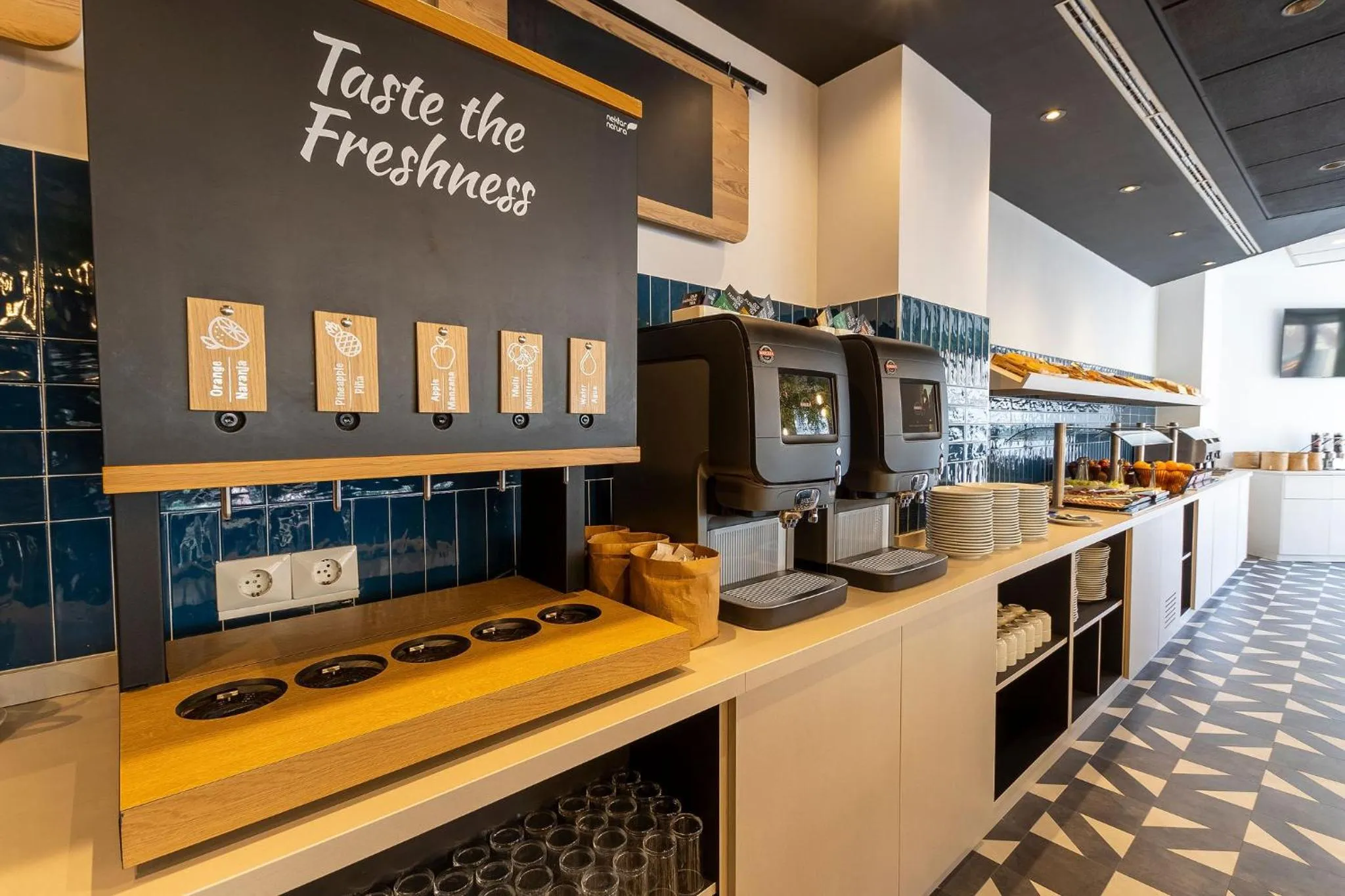 Buffet breakfast in Travelodge Barcelona Poblenou