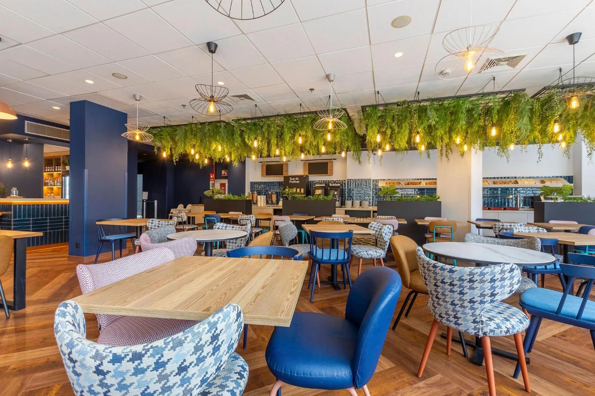 Restaurant/places to eat in Travelodge Barcelona Poblenou