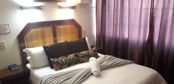 Bed in Kalahari Lodge Kimberley