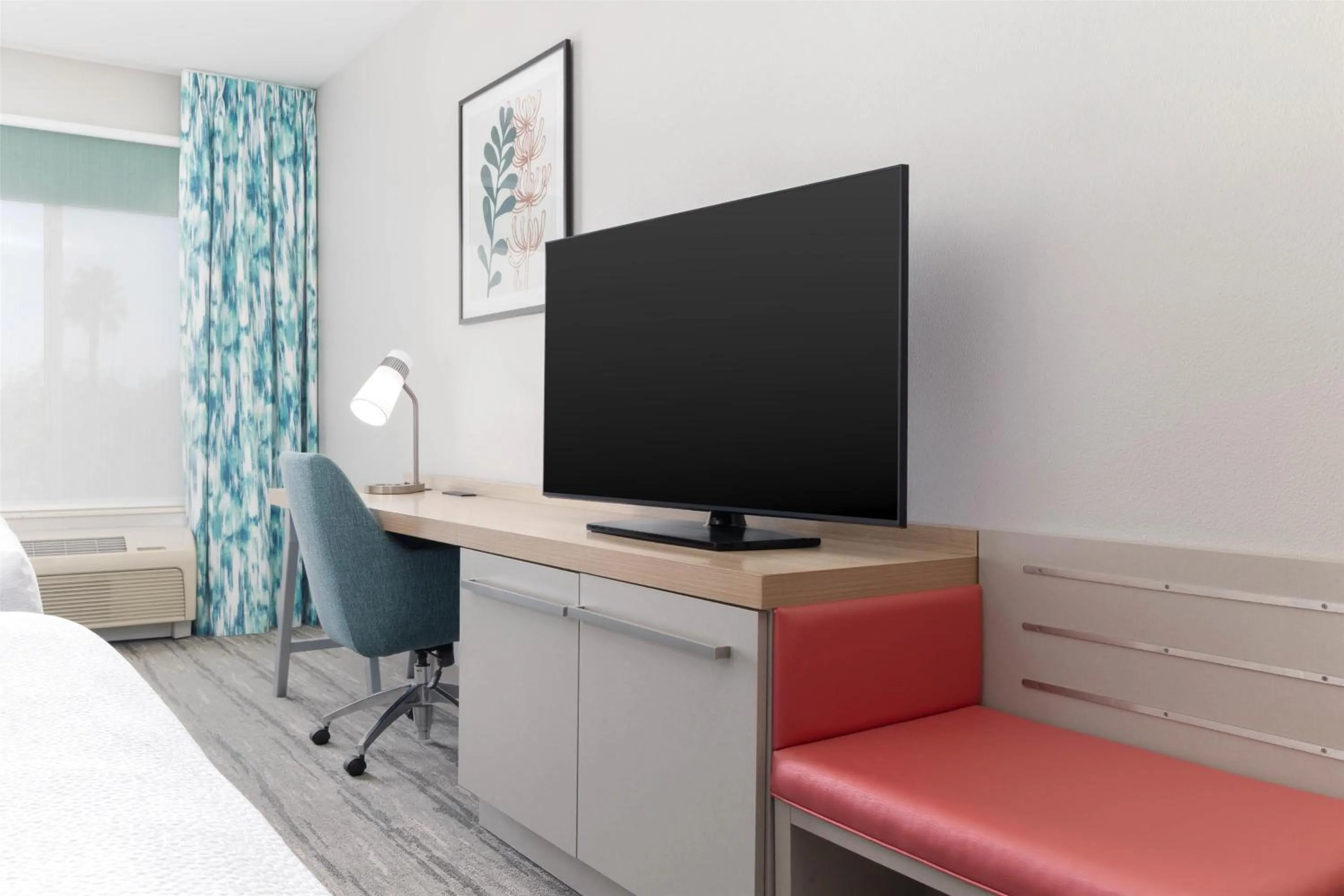 Bedroom in Hilton Garden Inn Ontario Rancho Cucamonga