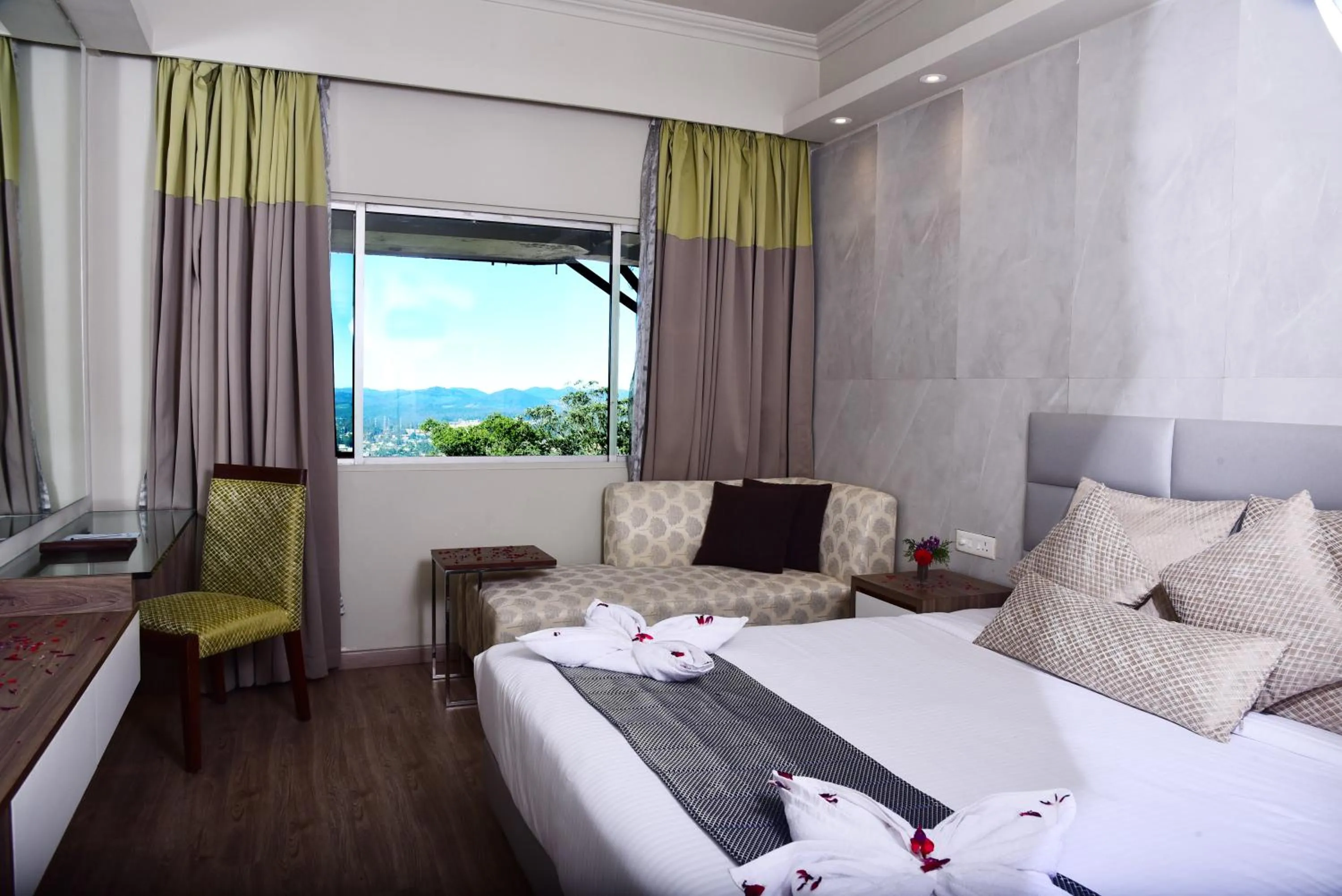 Bedroom, Bed in Sinclairs Retreat Ooty