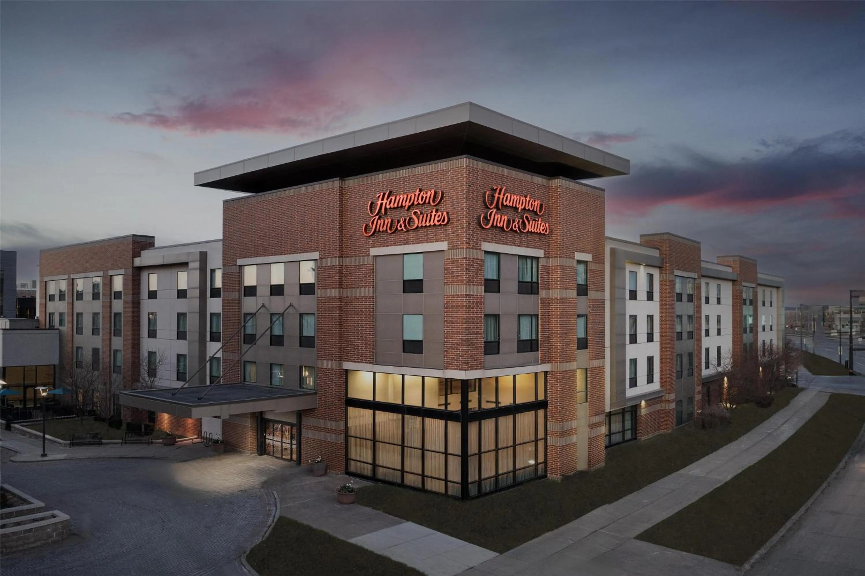 Property building in Hampton Inn & Suites Omaha-Downtown