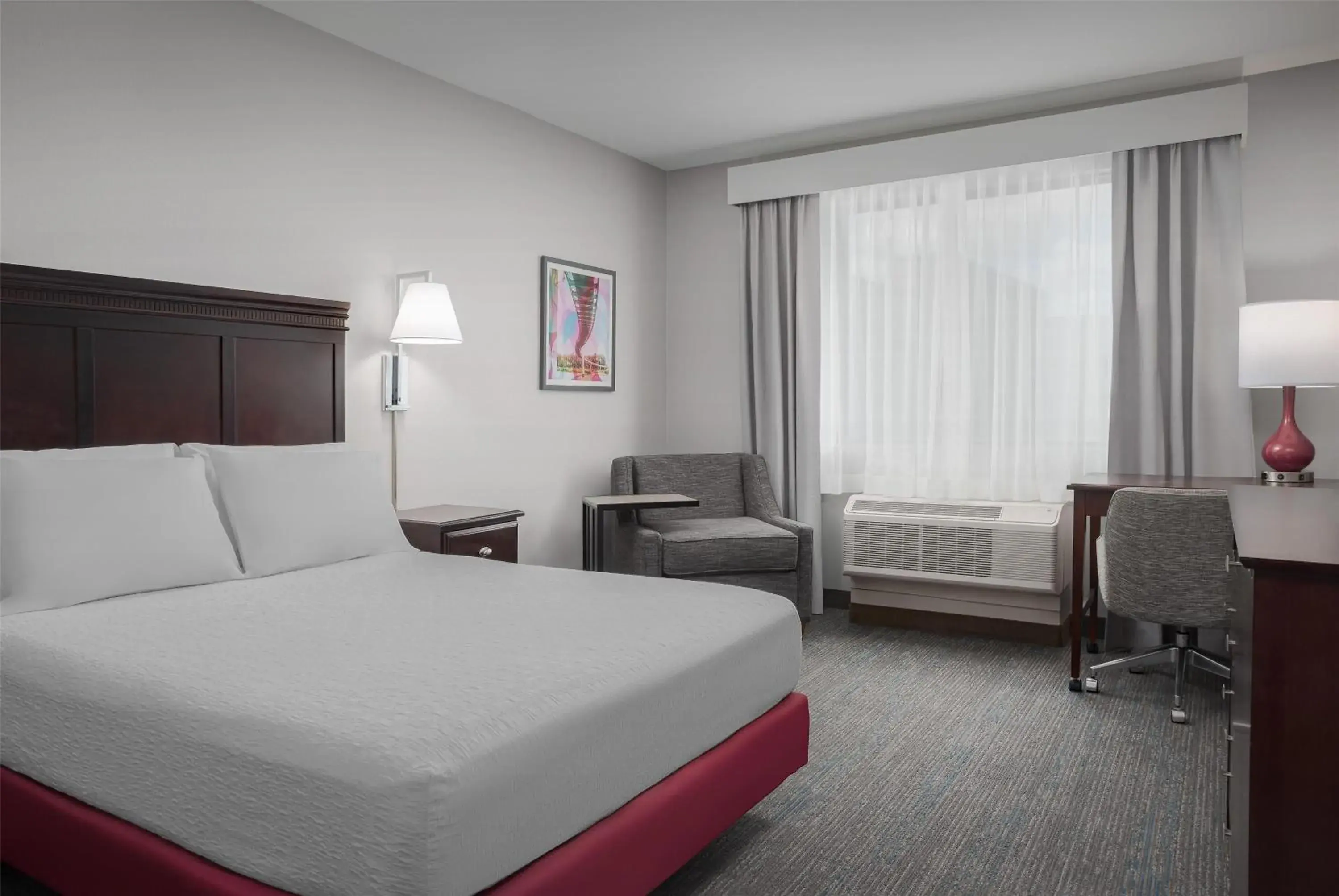King Room with Accessible Tub - Mobility and Hearing Access/Non-Smoking in Hampton Inn & Suites Omaha-Downtown King Room with Accessible Tub - Mobility and Hearing Access/Non-Smoking in Hampton Inn & Suites Omaha-Downtown