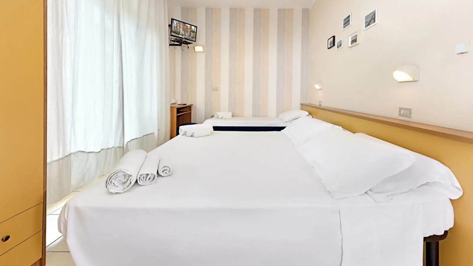 Bedroom, Bed in Hotel Arlecchino Riccione