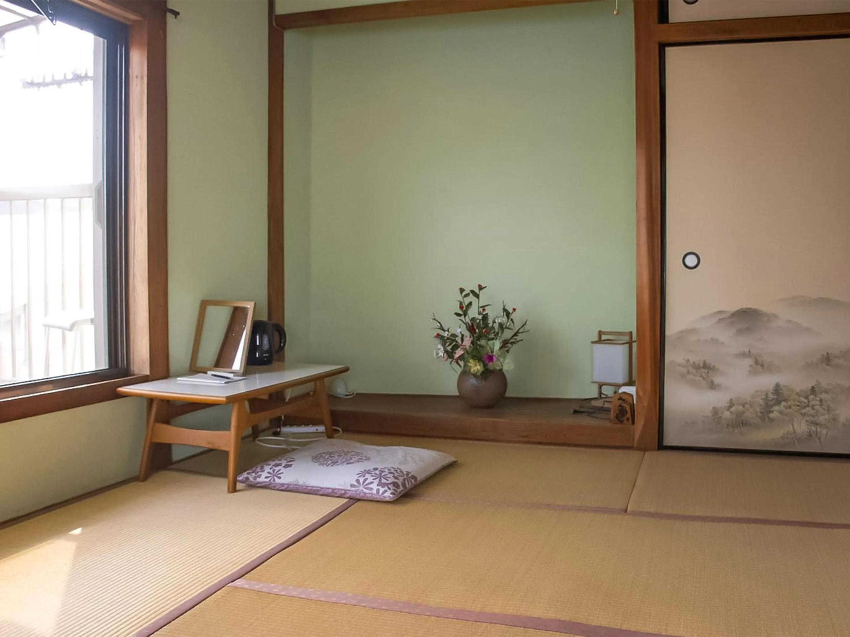 Photo of the whole room in Guest Cafe Kuchikumano