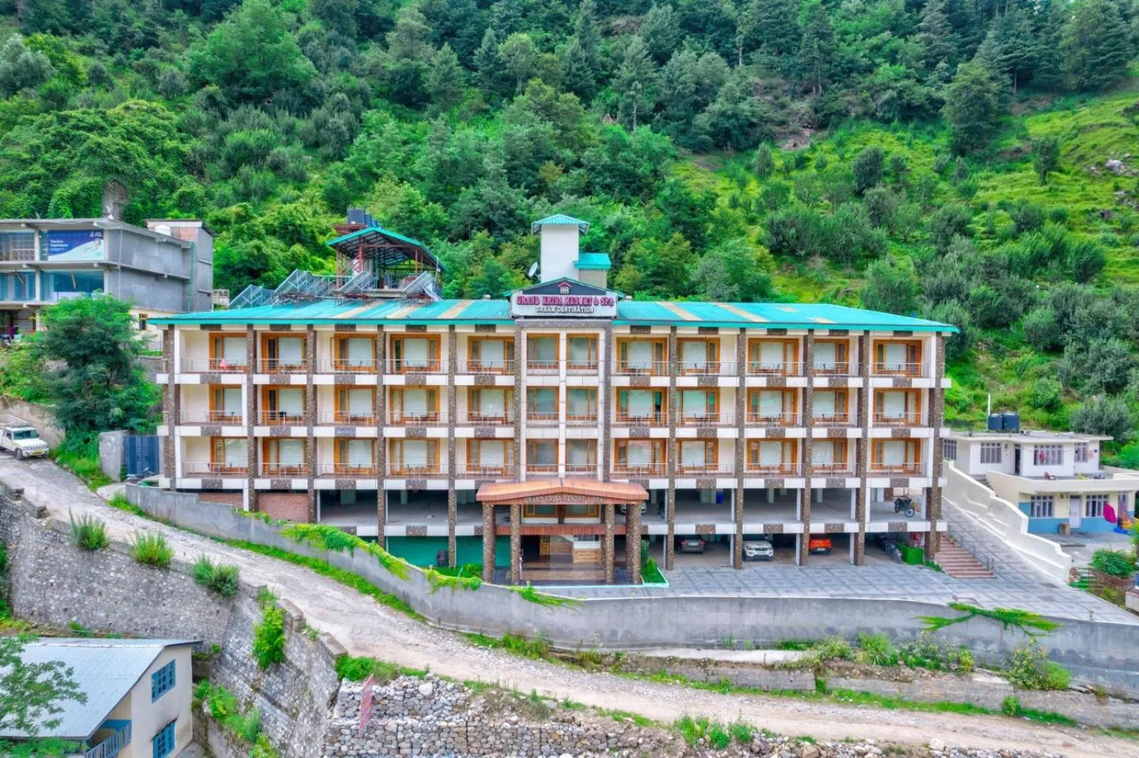 Grand Krisa Resort & SPA, Manali Experience Luxury With all Weather ACs in Every Room
