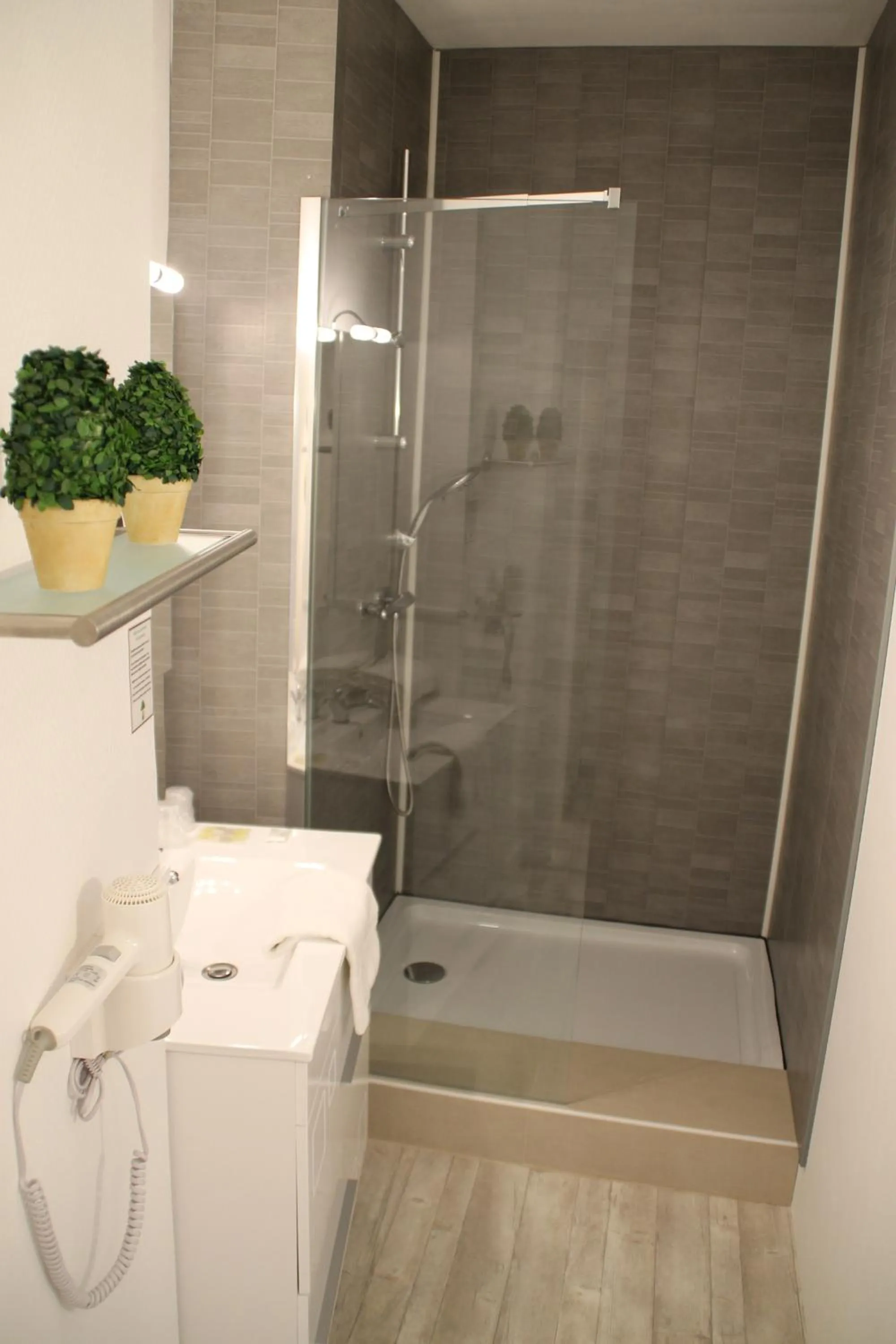 Bathroom in Hôtel Rivière