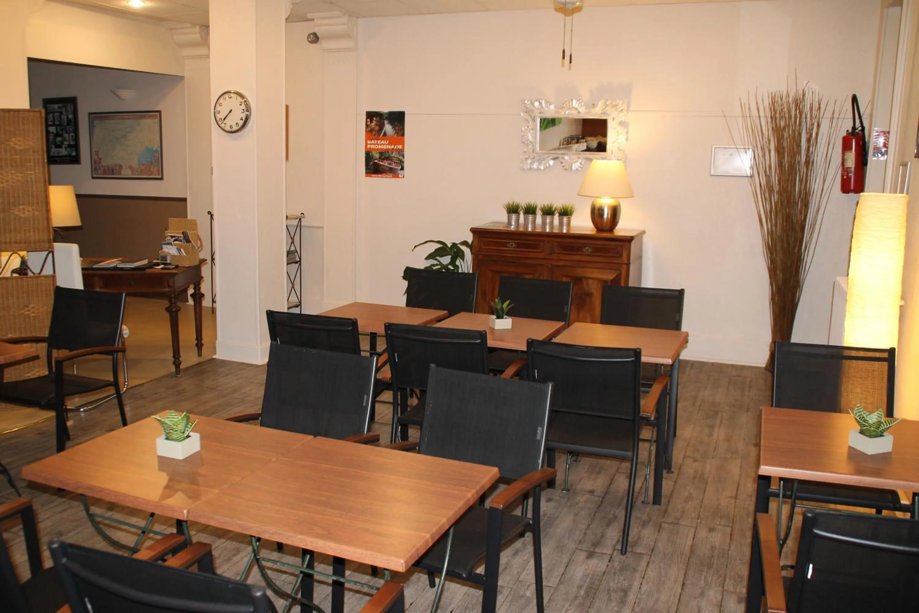 Continental breakfast in Hôtel Rivière