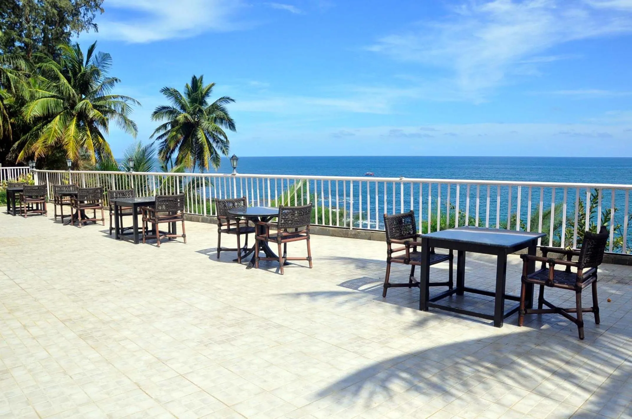 Seating area in Sinclairs Bayview