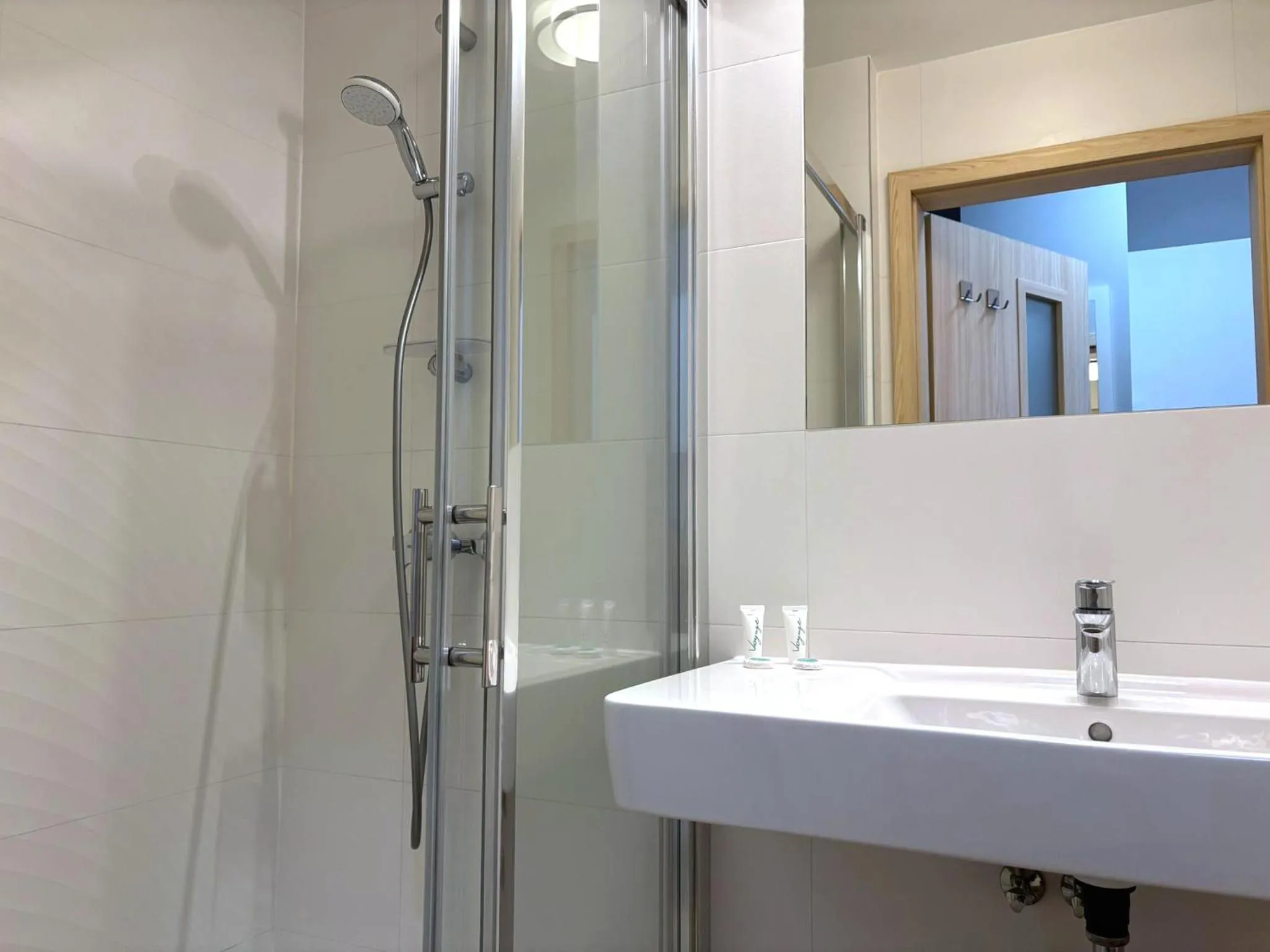 Shower in Osiedle Cesarskie Apartamenty - Parking - Apartamenty Bryza