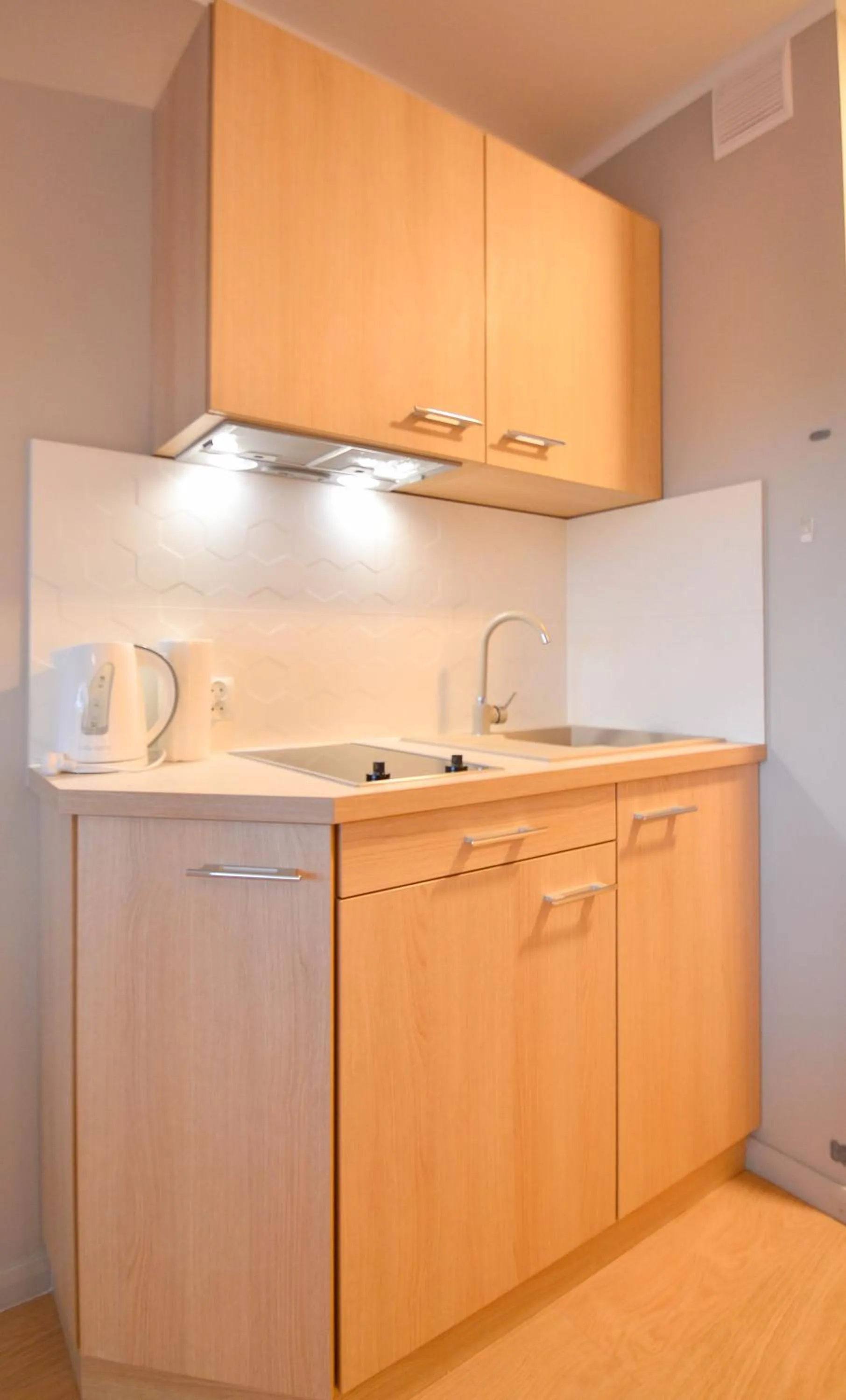 Kitchen or kitchenette in Osiedle Cesarskie Apartamenty - Parking - Apartamenty Bryza