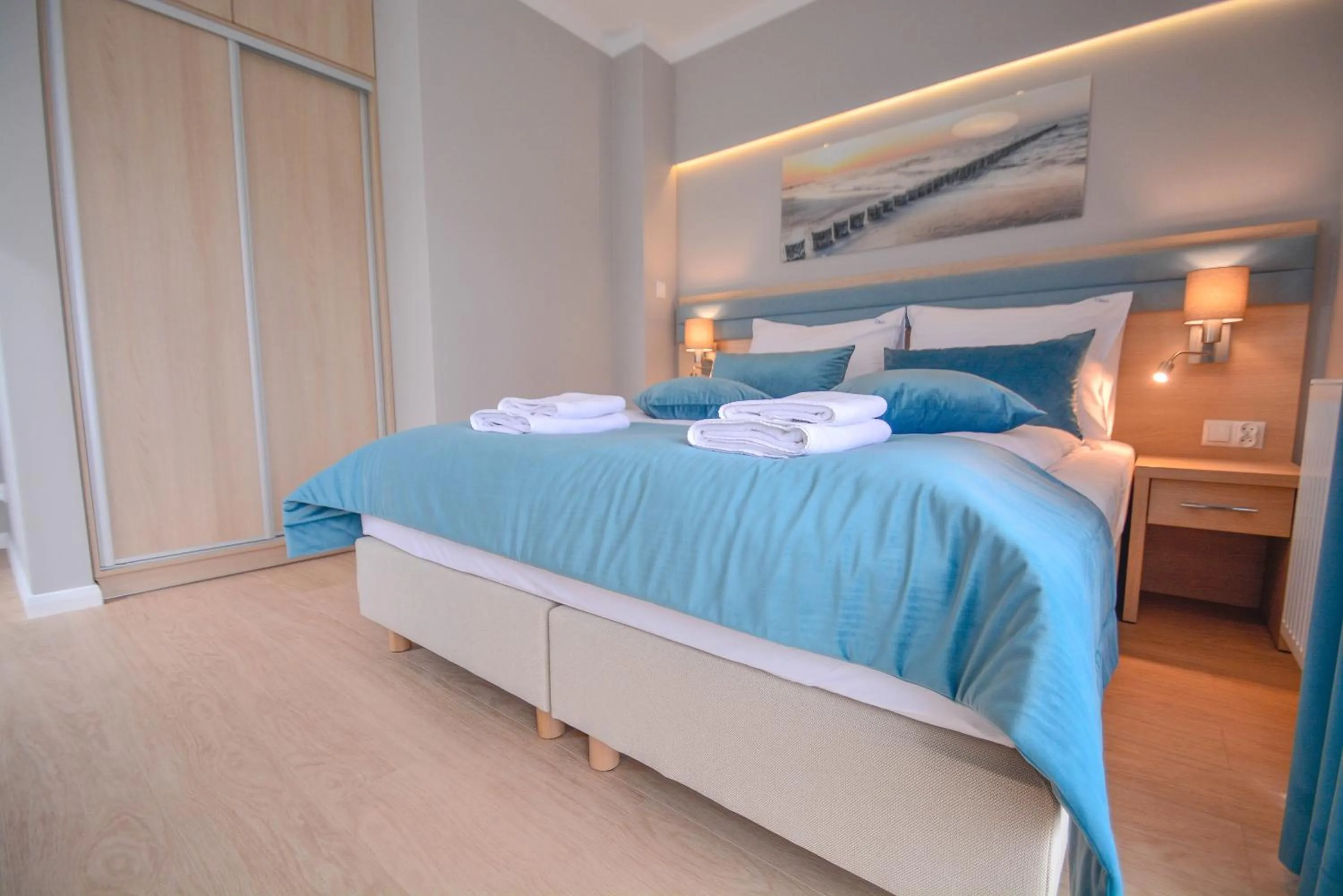 Bedroom, Bed in Osiedle Cesarskie Apartamenty - Parking - Apartamenty Bryza