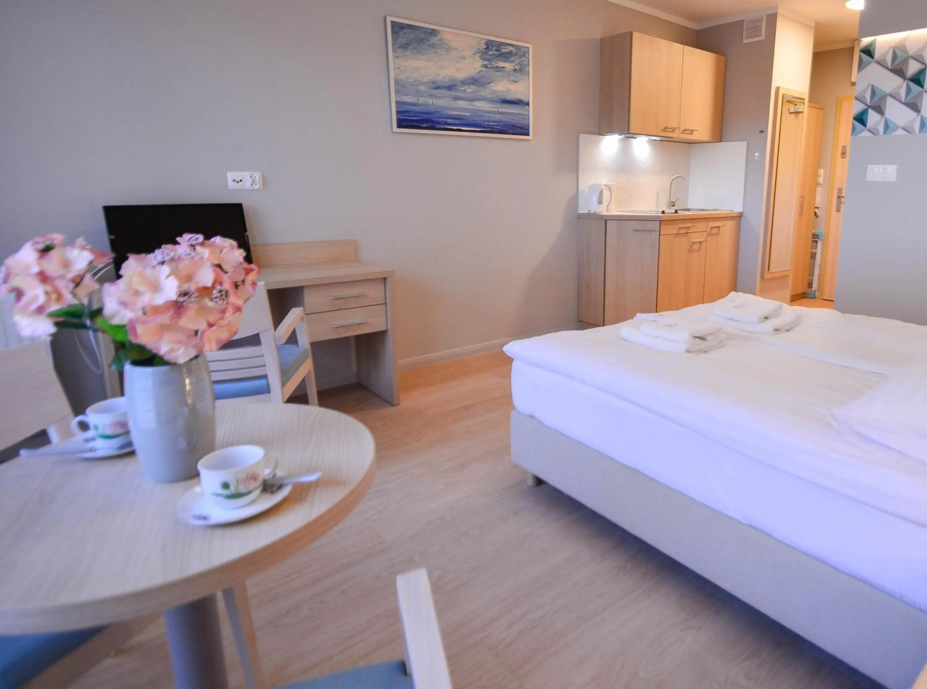 Bedroom, Bed in Osiedle Cesarskie Apartamenty - Parking - Apartamenty Bryza