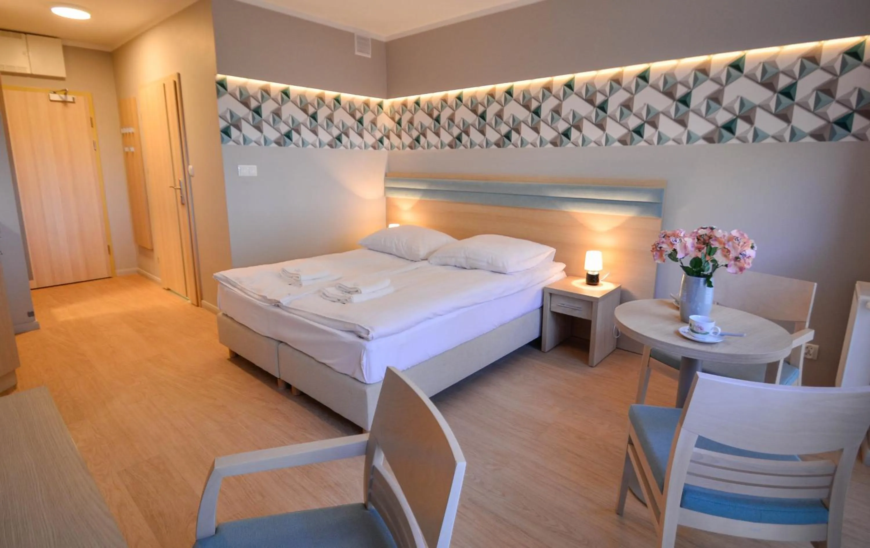 Bedroom, Bed in Osiedle Cesarskie Apartamenty - Parking - Apartamenty Bryza