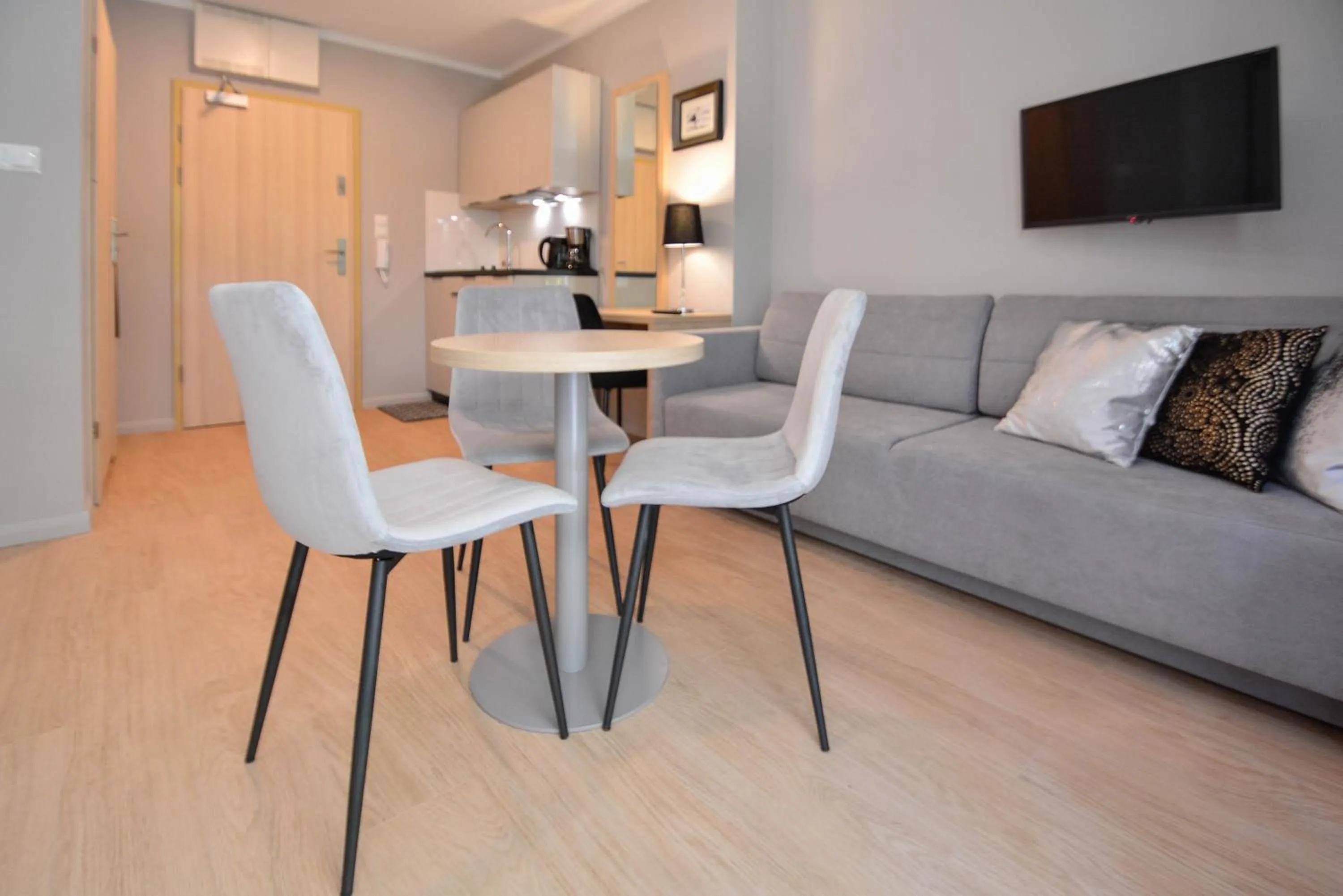 Living room in Osiedle Cesarskie Apartamenty - Parking - Apartamenty Bryza