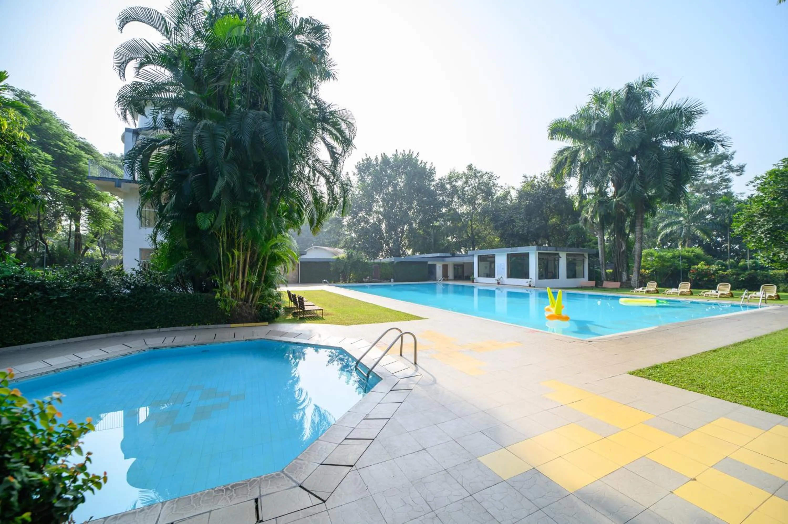 Swimming pool in Sinclairs Retreat Dooars, Chalsa