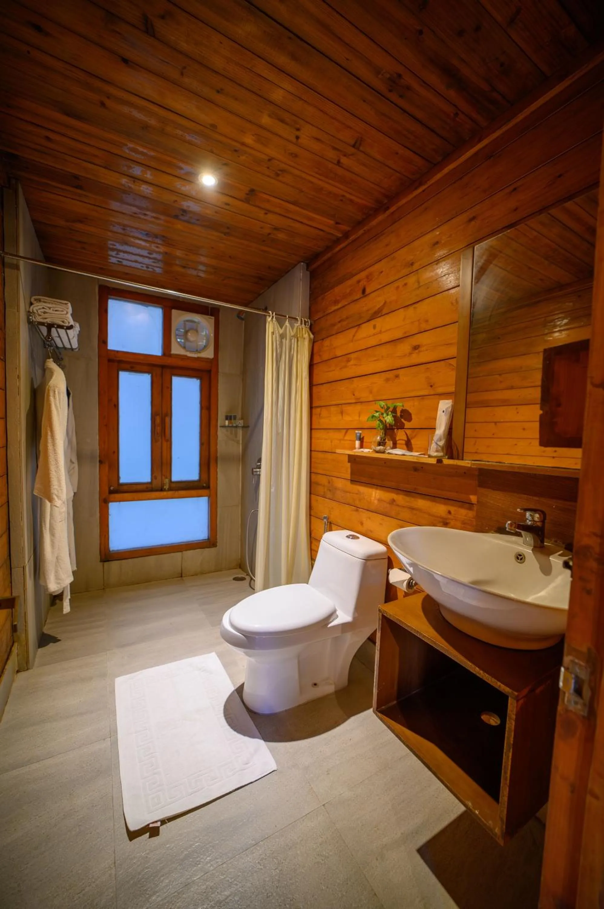 Bathroom in Sinclairs Retreat Dooars, Chalsa