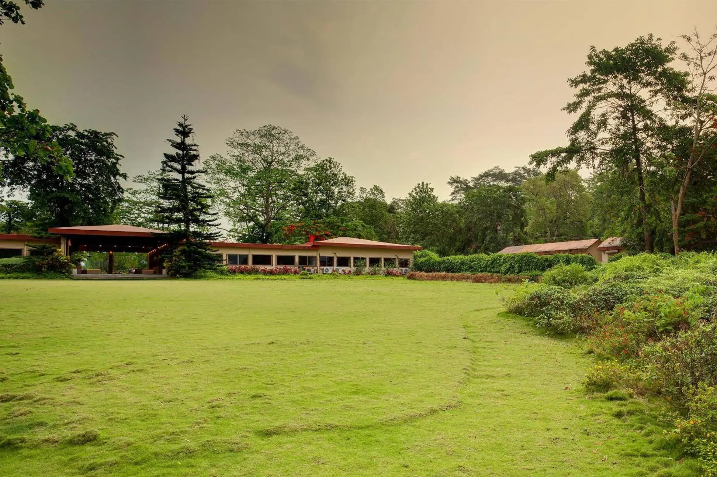 Sinclairs Retreat Dooars, Chalsa Sinclairs Retreat Dooars, Chalsa