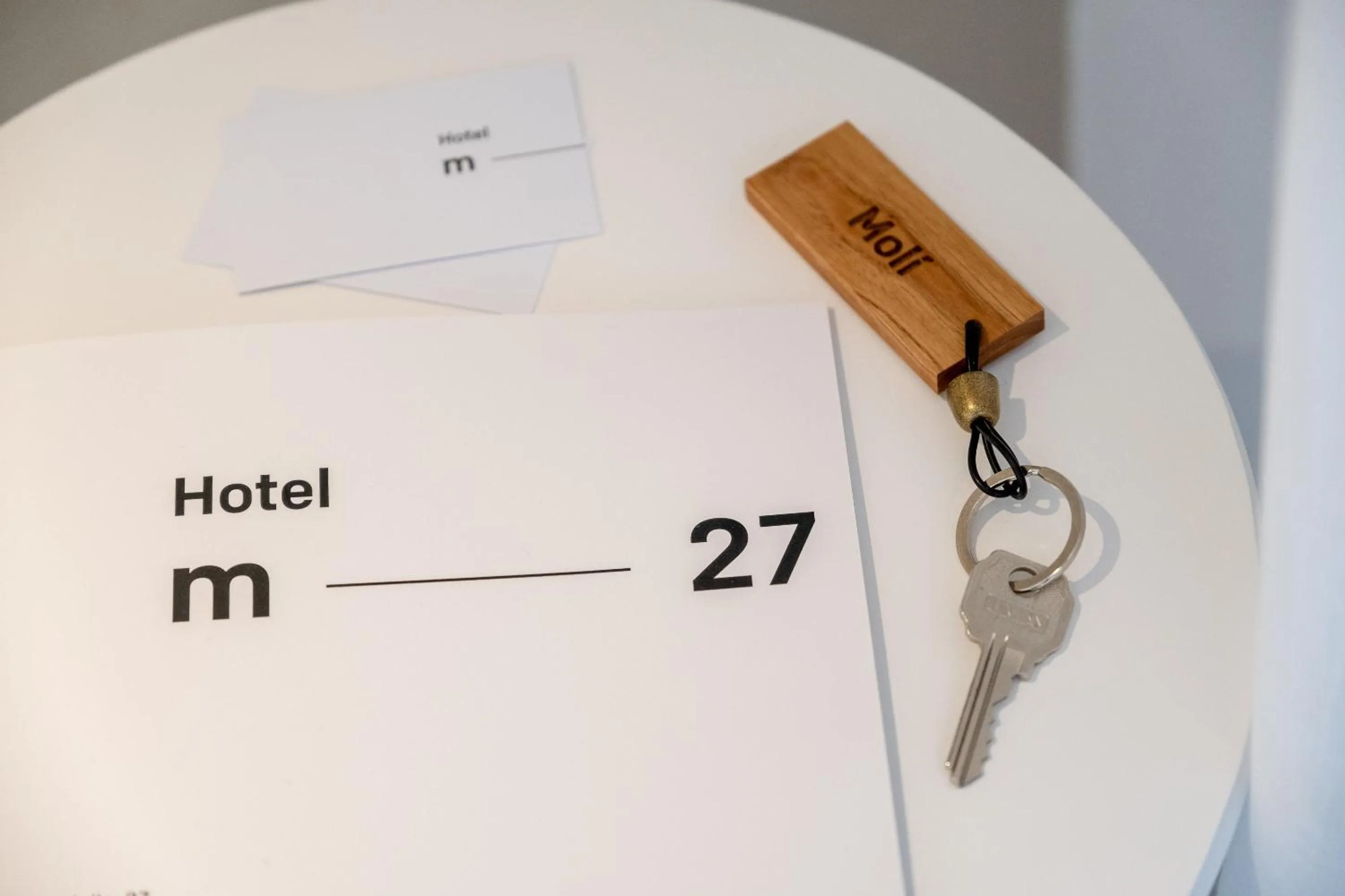 Logo/Certificate/Sign in Hotel m - 27