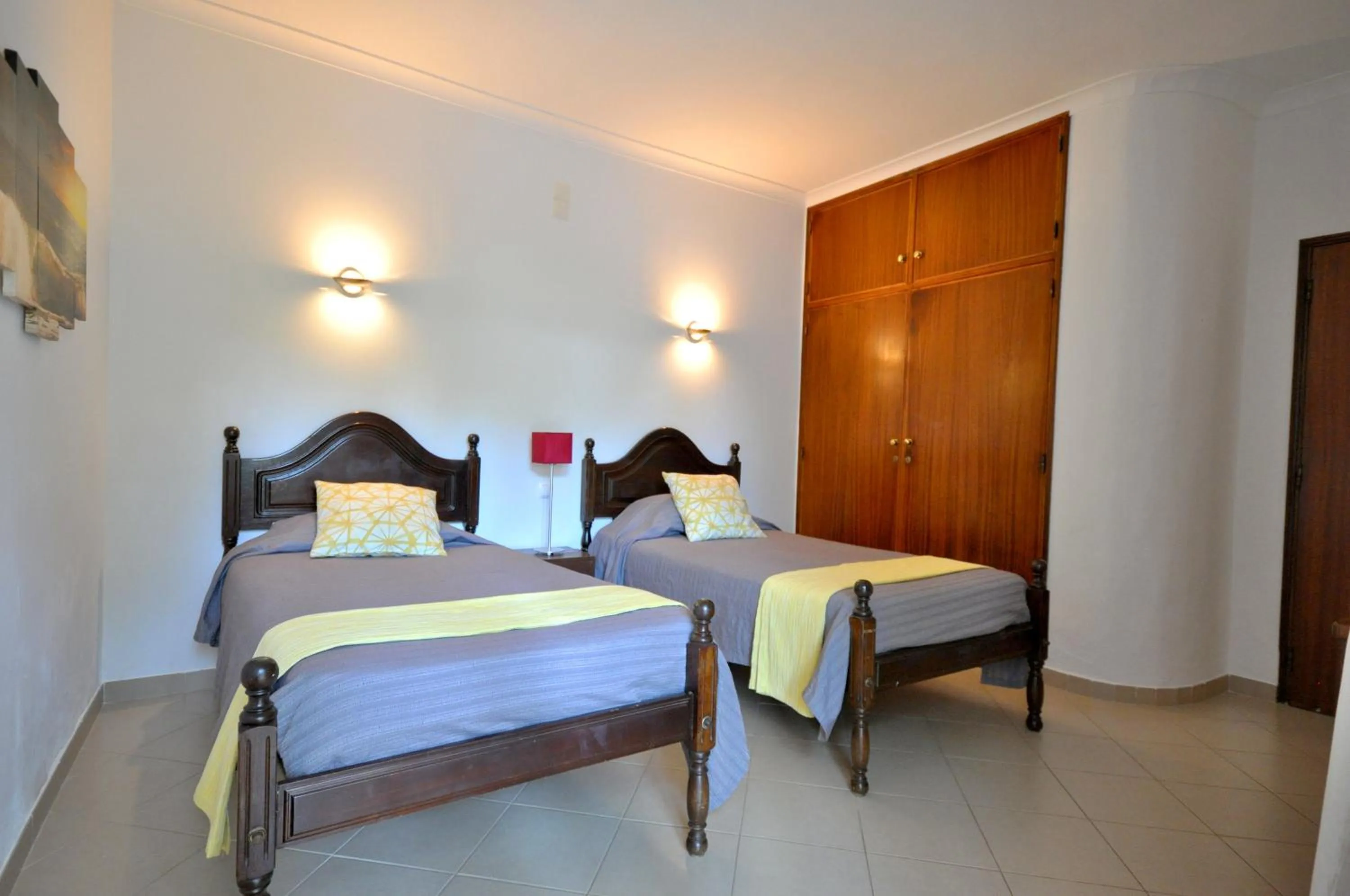 Bed in Delightful single-storey villa, private pool, free air conditioning and wifi