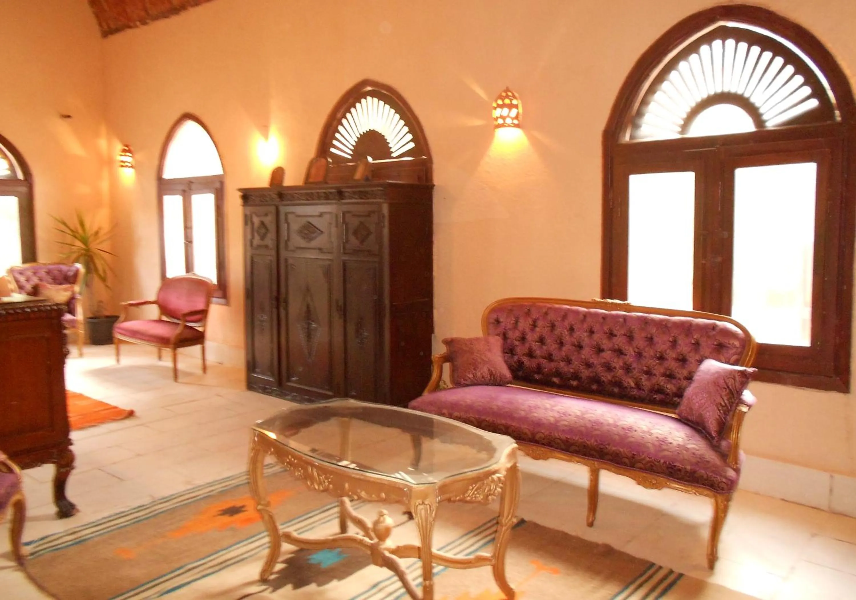 Communal lounge/ TV room in Shanda Lodge Desert Resort