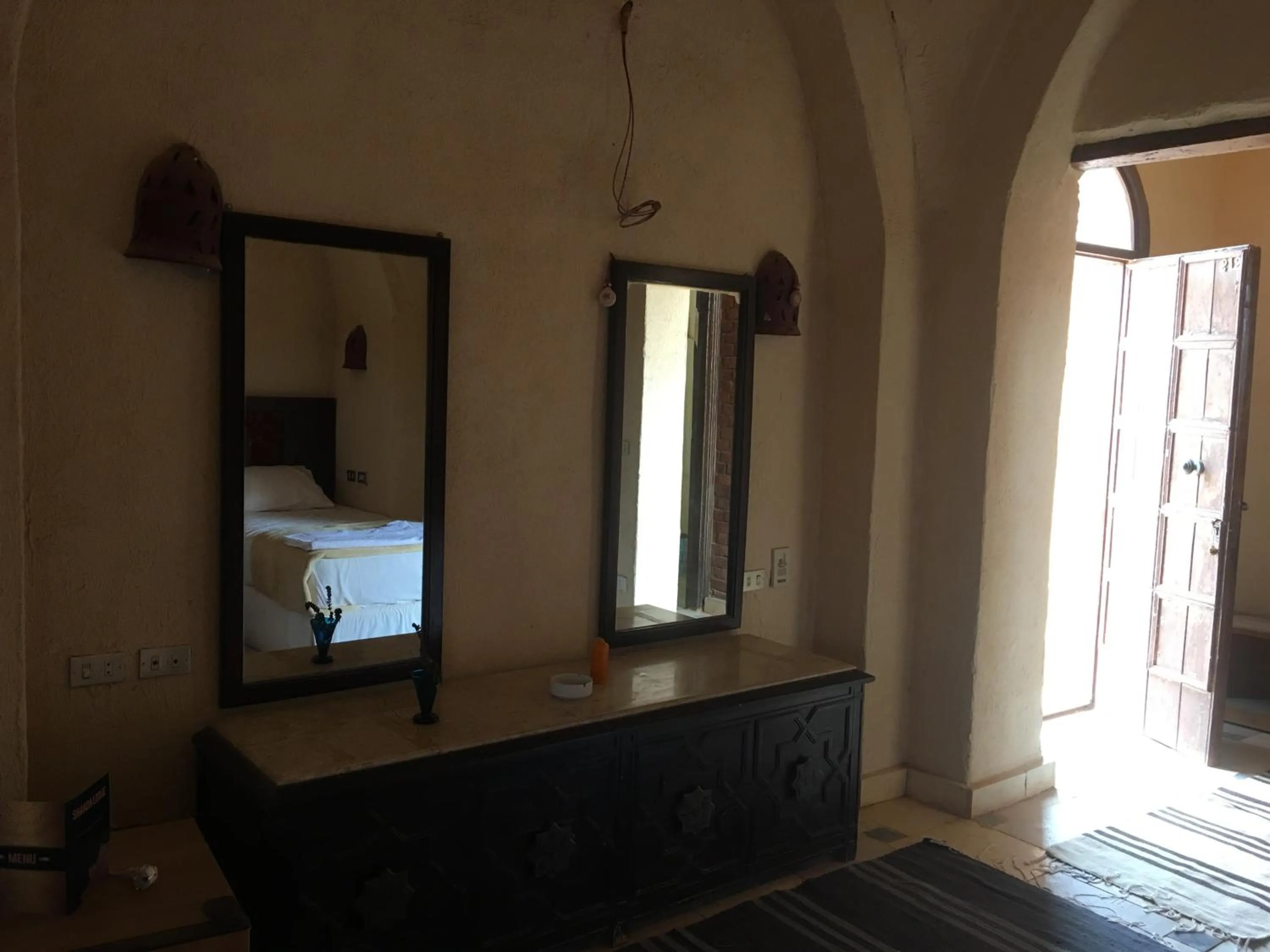 wardrobe in Shanda Lodge Desert Resort