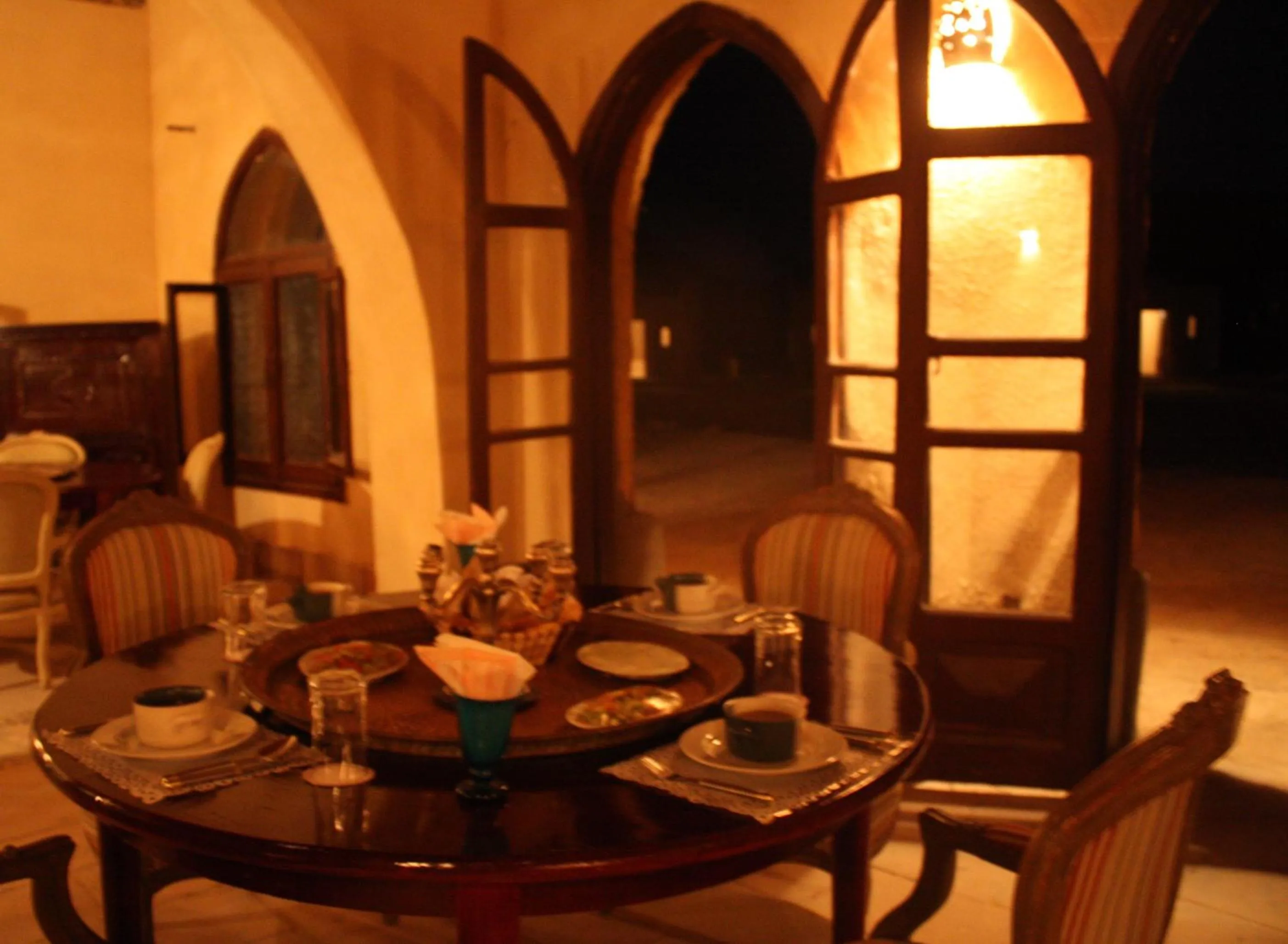 Restaurant/places to eat in Shanda Lodge Desert Resort