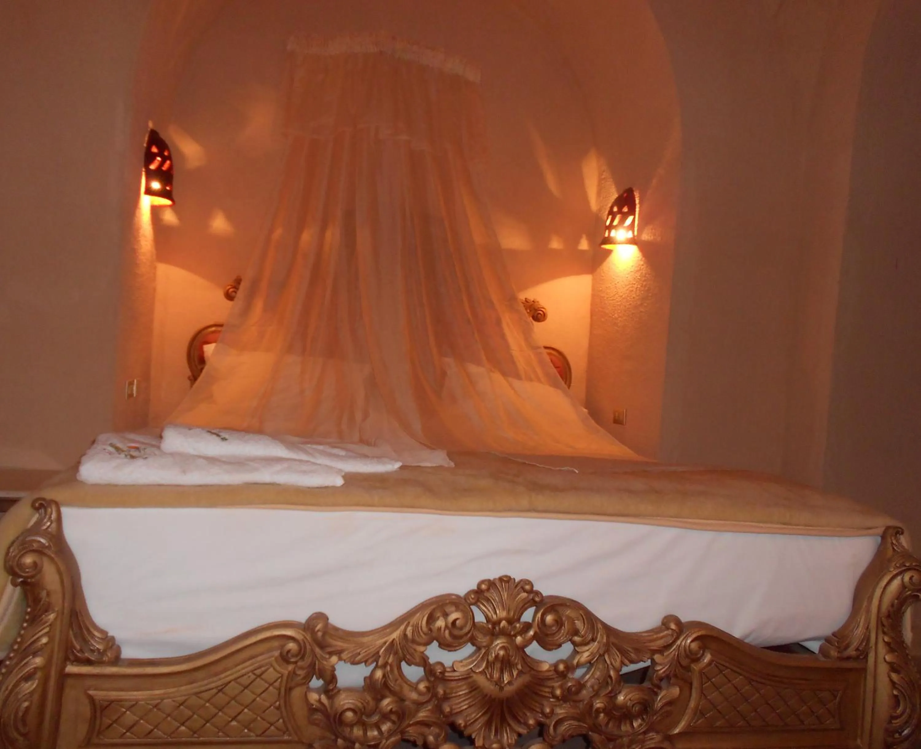 Bed in Shanda Lodge Desert Resort