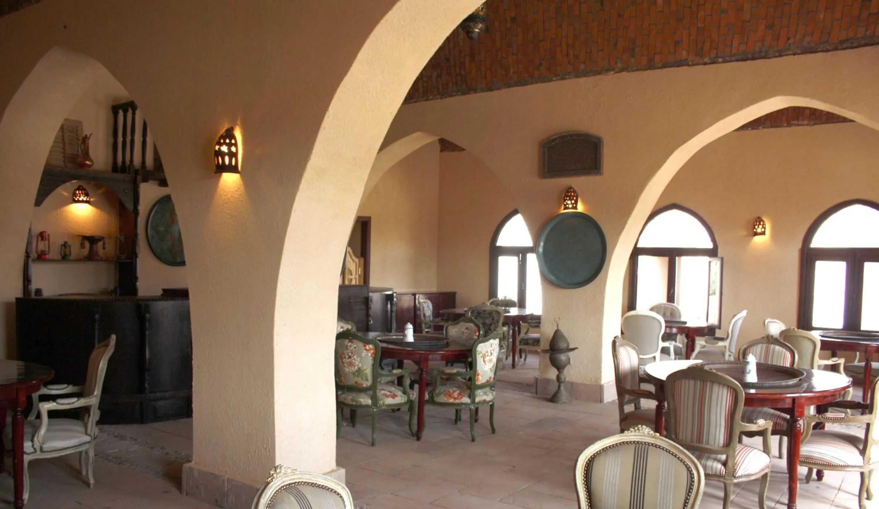 Restaurant/places to eat in Shanda Lodge Desert Resort