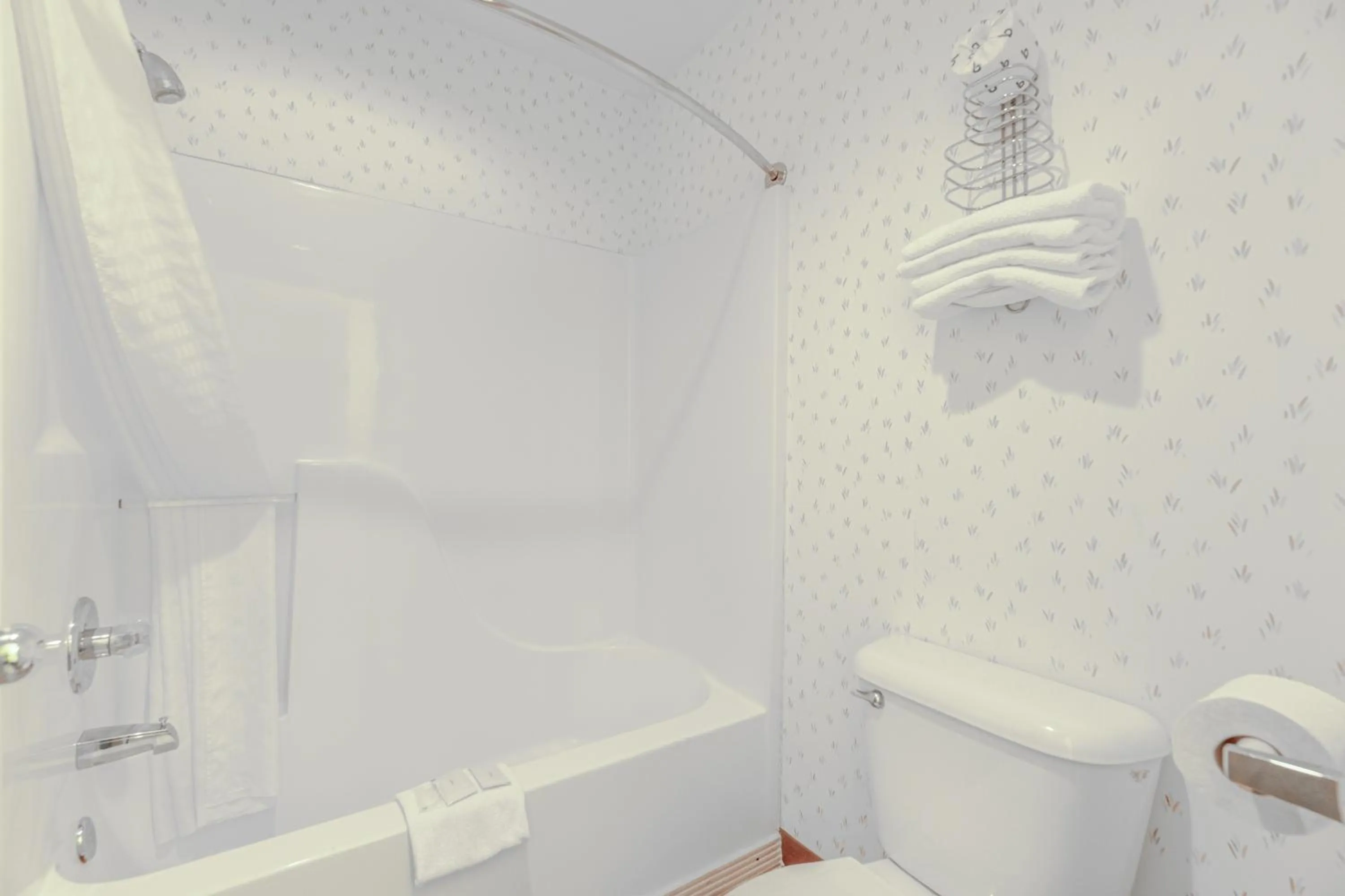 Bathroom in Hotel O Eureka Springs - Christ of Ozark Area