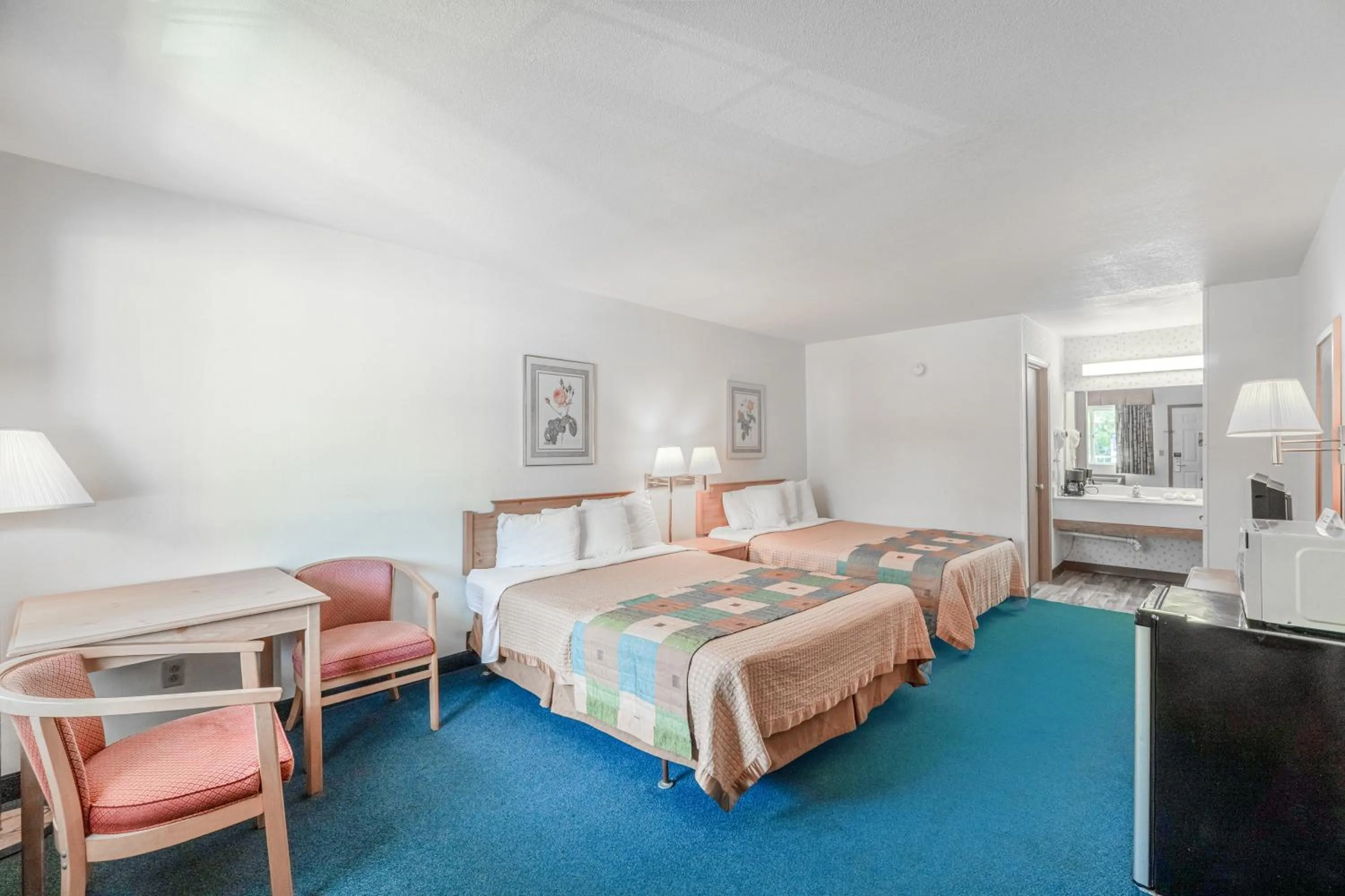 Bedroom, Bed in Hotel O Eureka Springs - Christ of Ozark Area