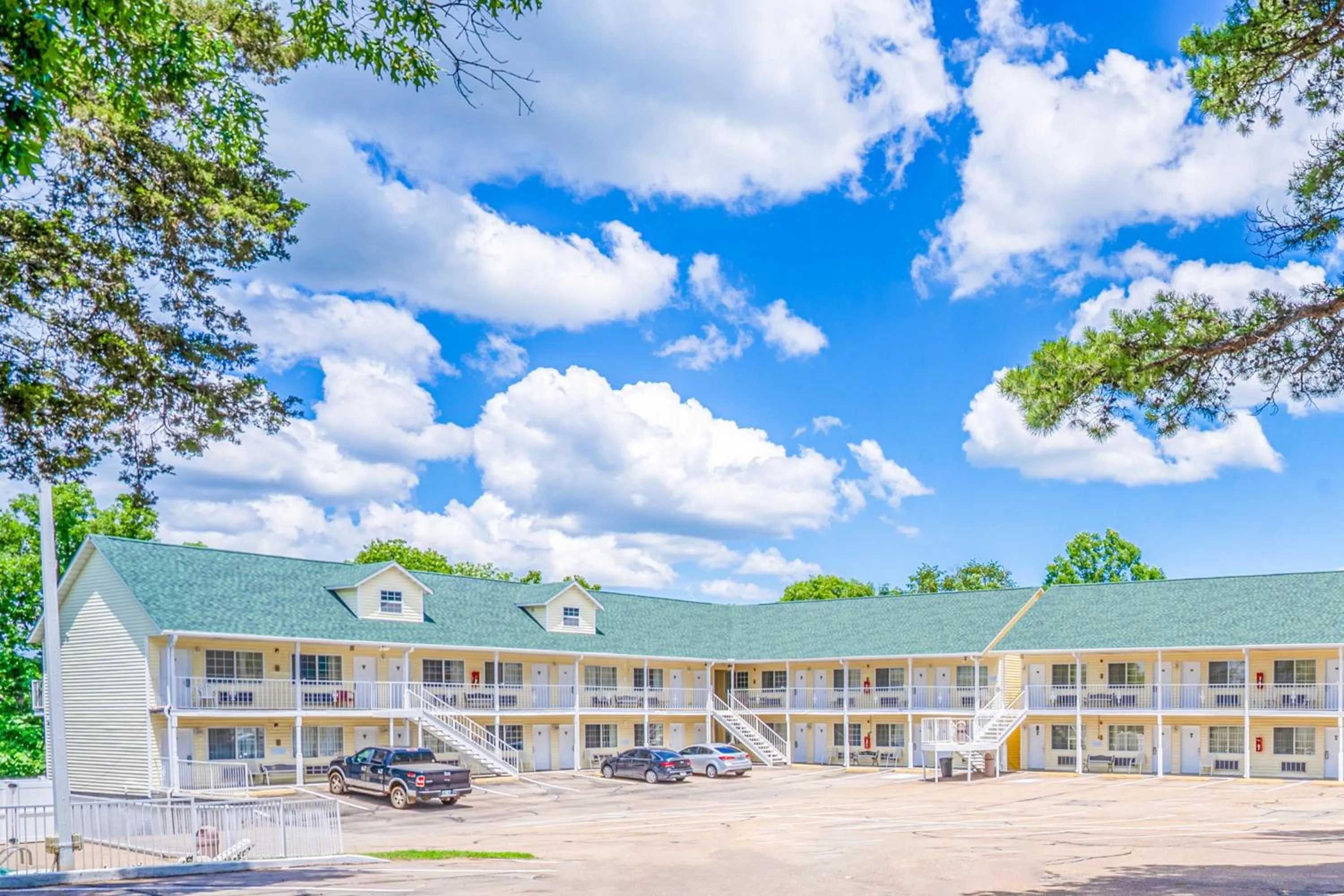 Property building in Hotel O Eureka Springs - Christ of Ozark Area