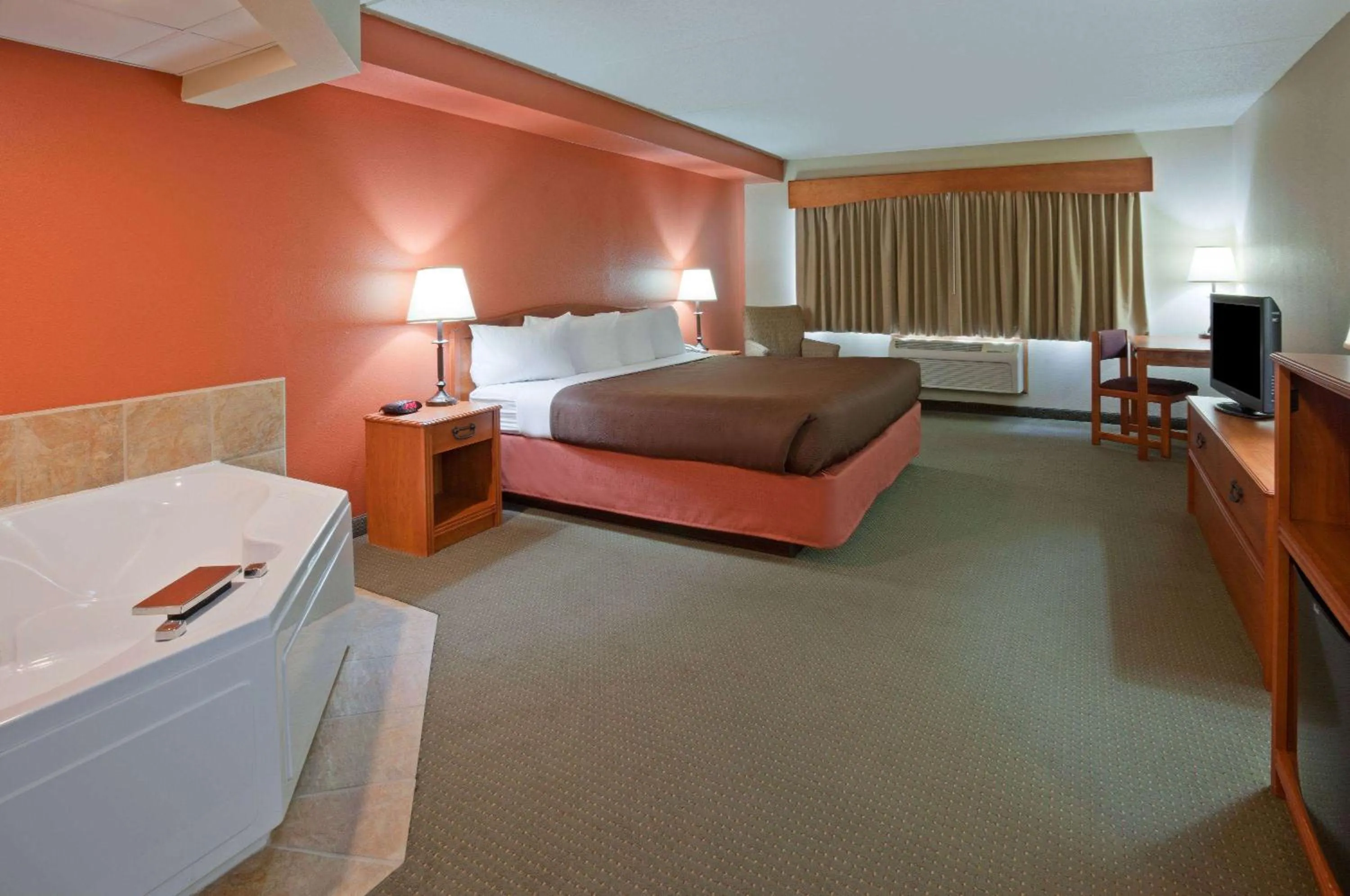 Photo of the whole room, Bed in AmericInn by Wyndham Wetmore Munising