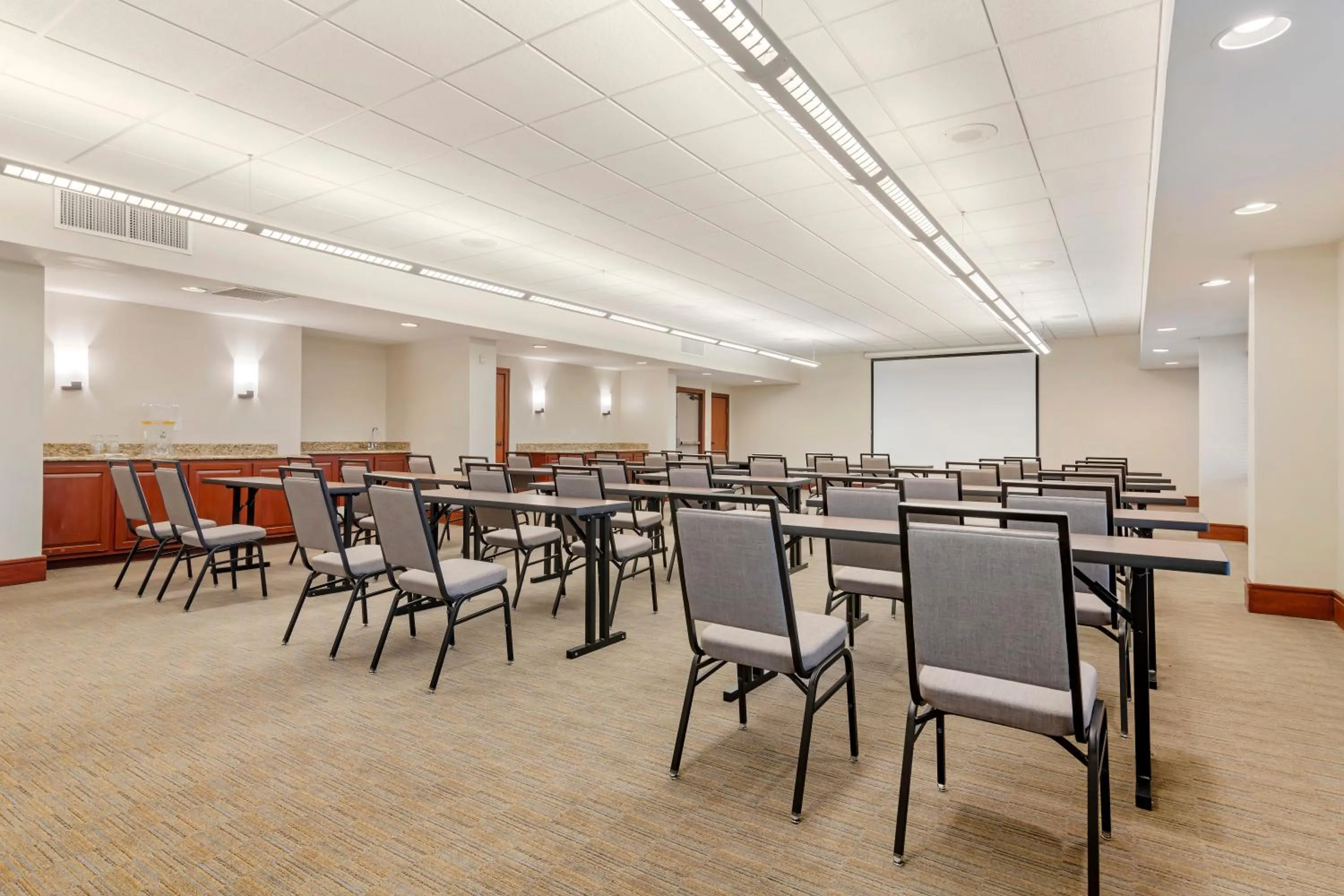 Meeting/conference room in Country Inn & Suites by Radisson, Atlanta Galleria-Ballpark, GA