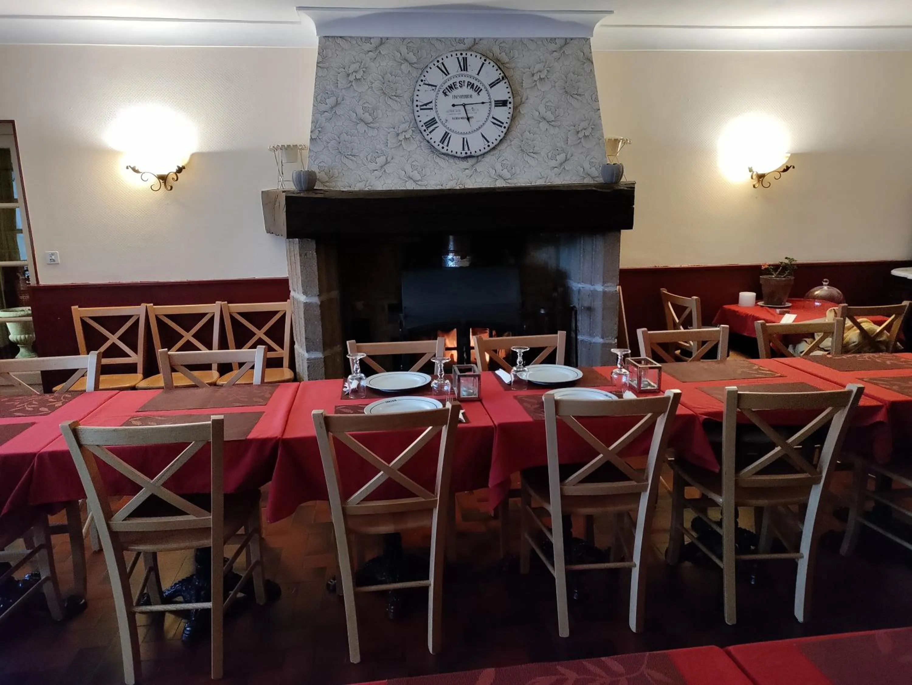 Restaurant/places to eat in Le Bellerive