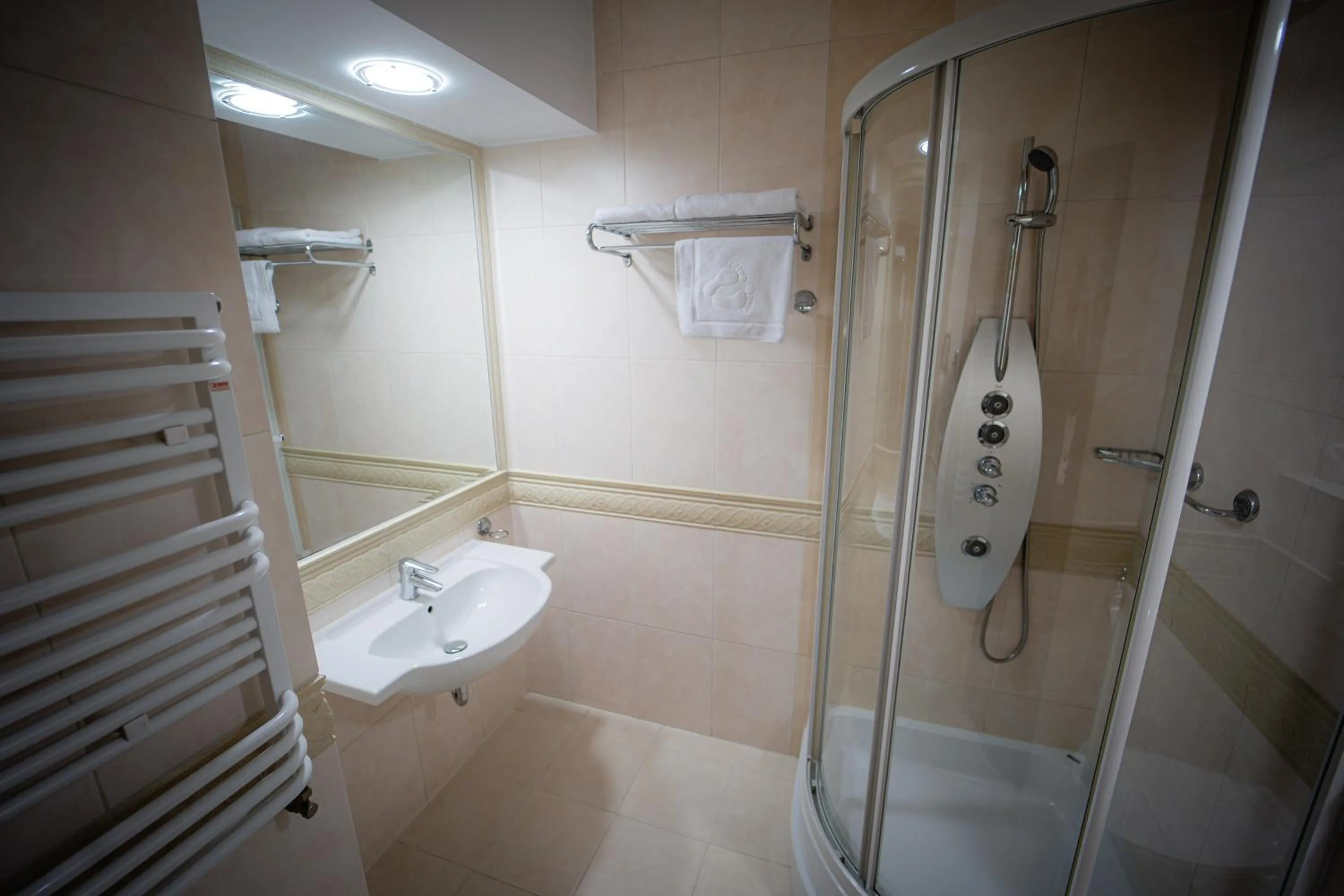 Shower in Hotel Górski