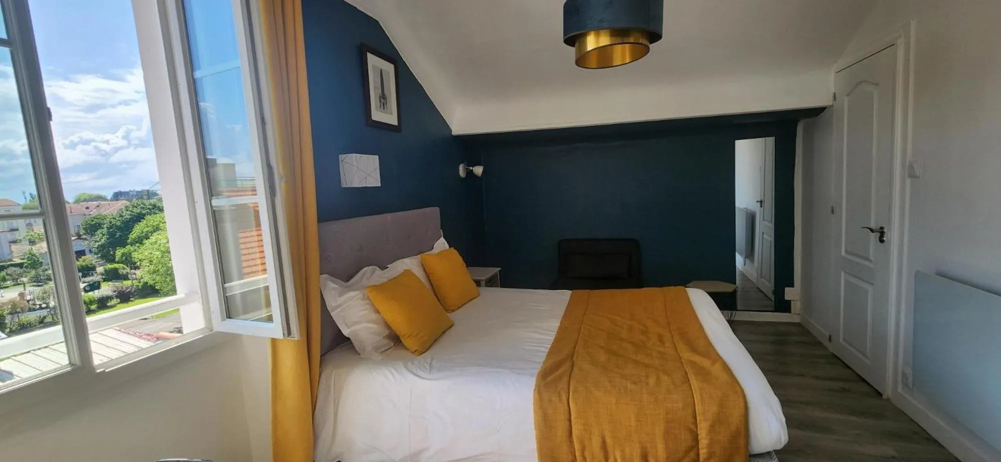 View (from property/room), Bed in Hôtel Parc Mazon-Biarritz