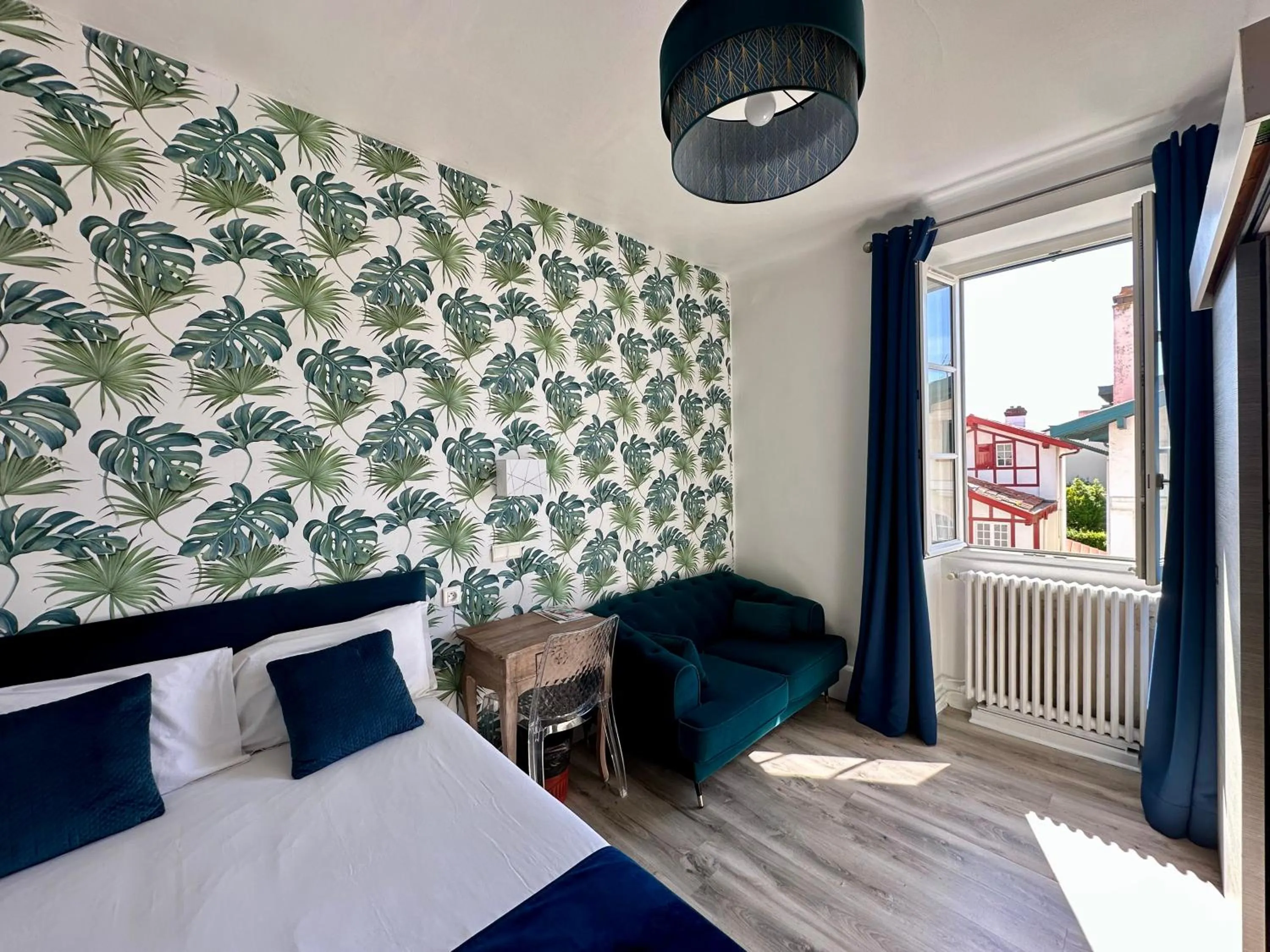 Photo of the whole room, Bed in Hôtel Parc Mazon-Biarritz