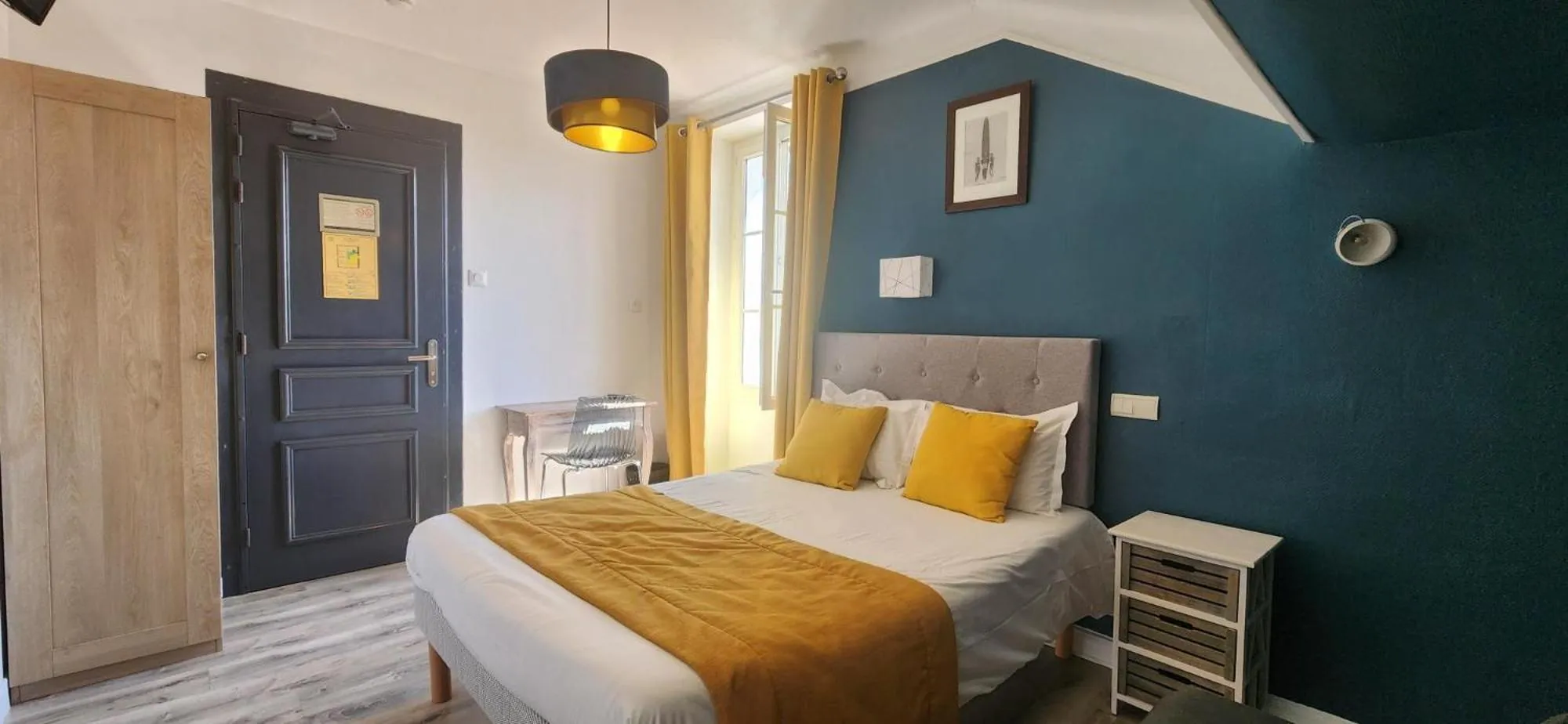 Photo of the whole room, Bed in Hôtel Parc Mazon-Biarritz