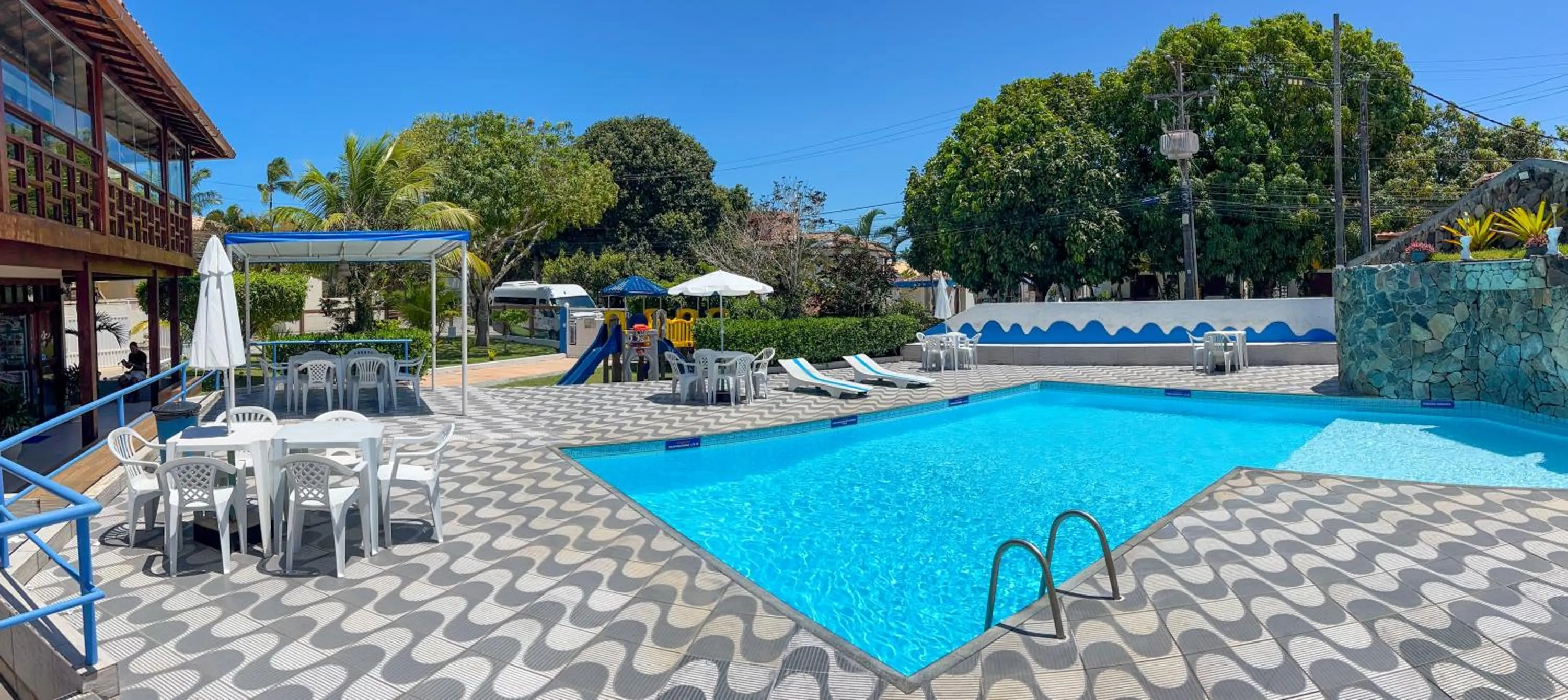 Swimming pool in Hotel Porto das Ancoras