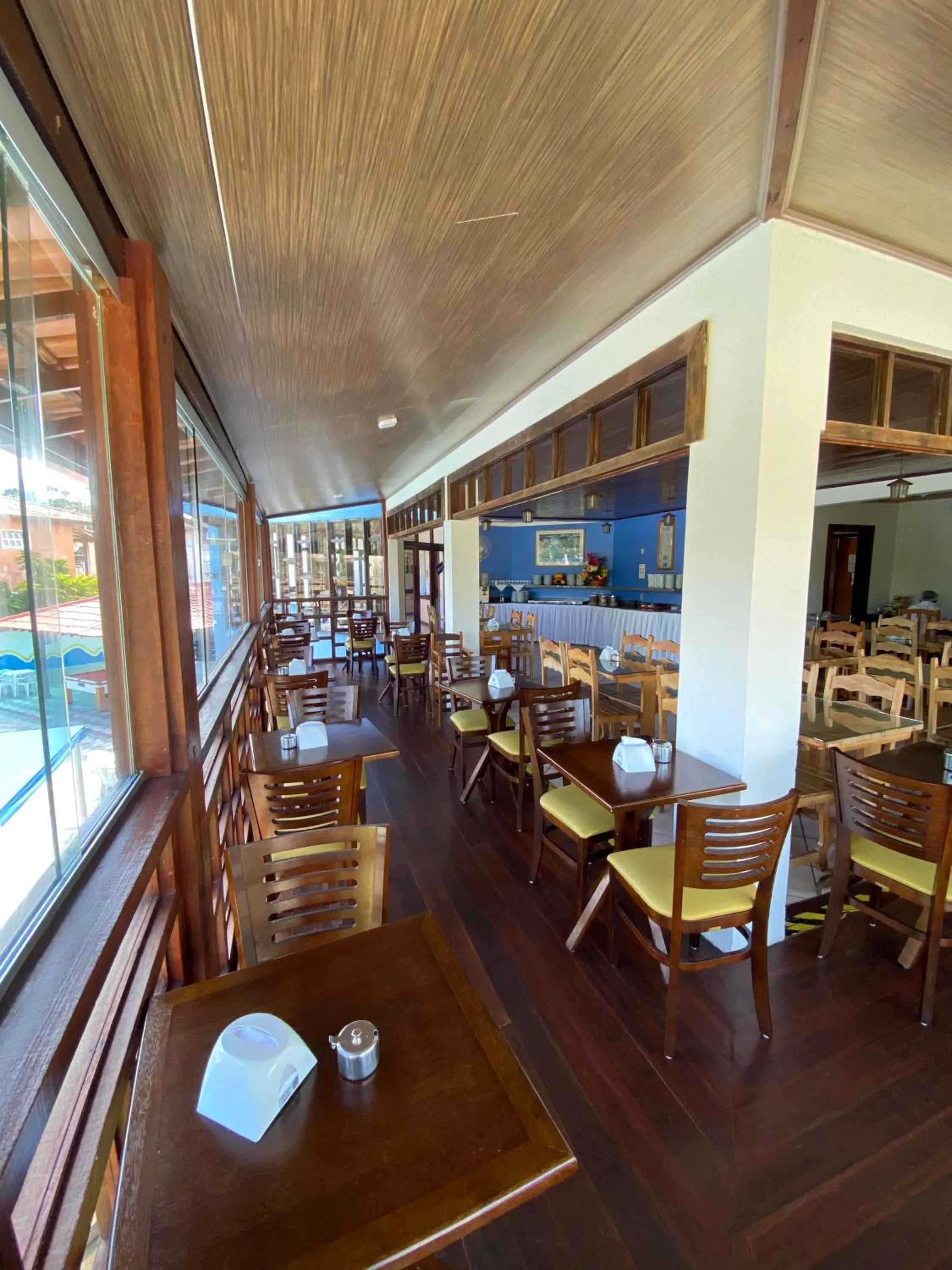 Breakfast in Hotel Porto das Ancoras