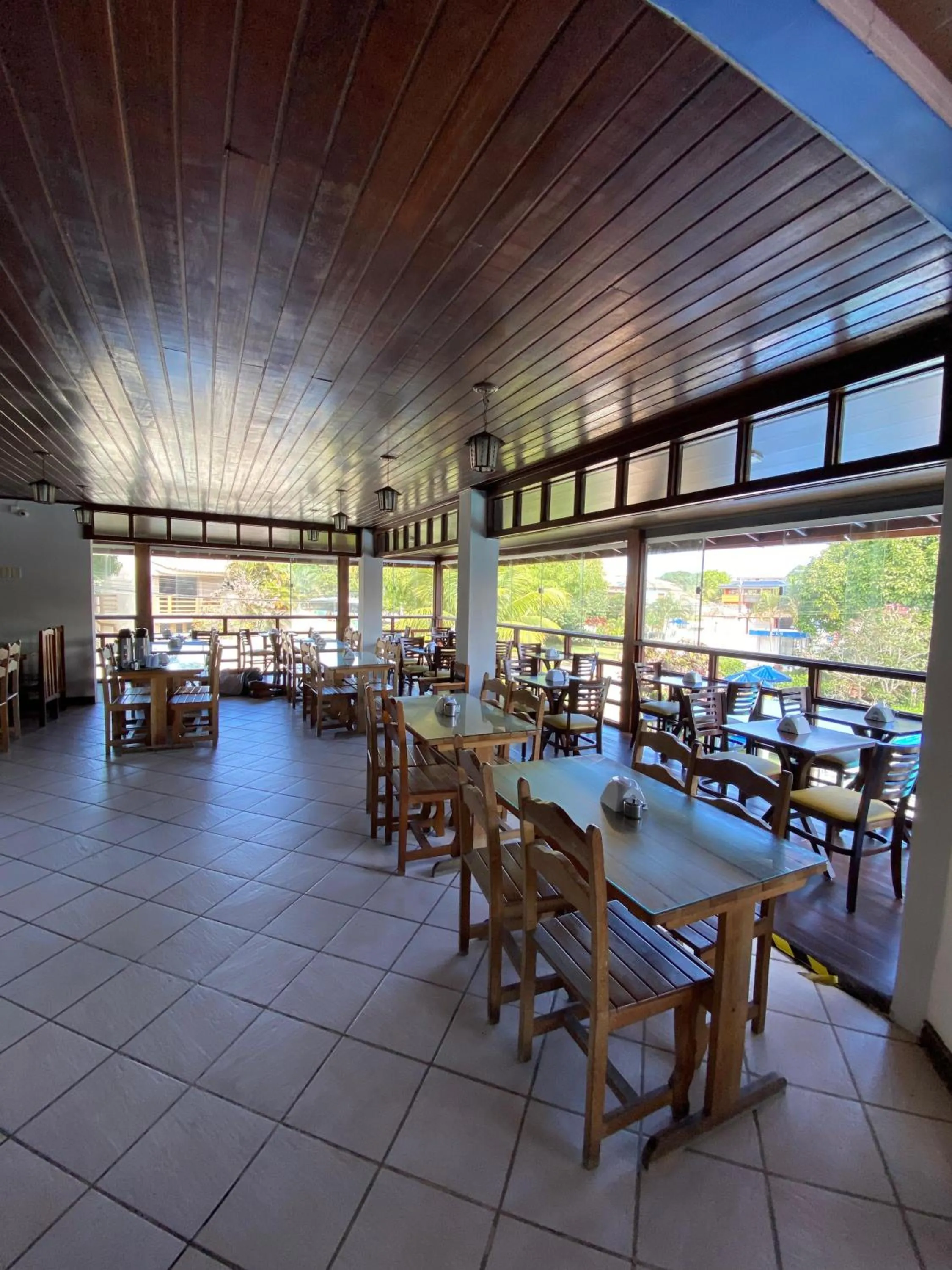 Breakfast in Hotel Porto das Ancoras