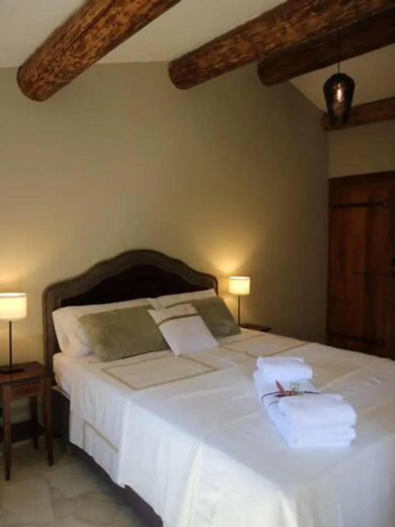 Bed in Mas du Rollier Chambres d'hôtes
